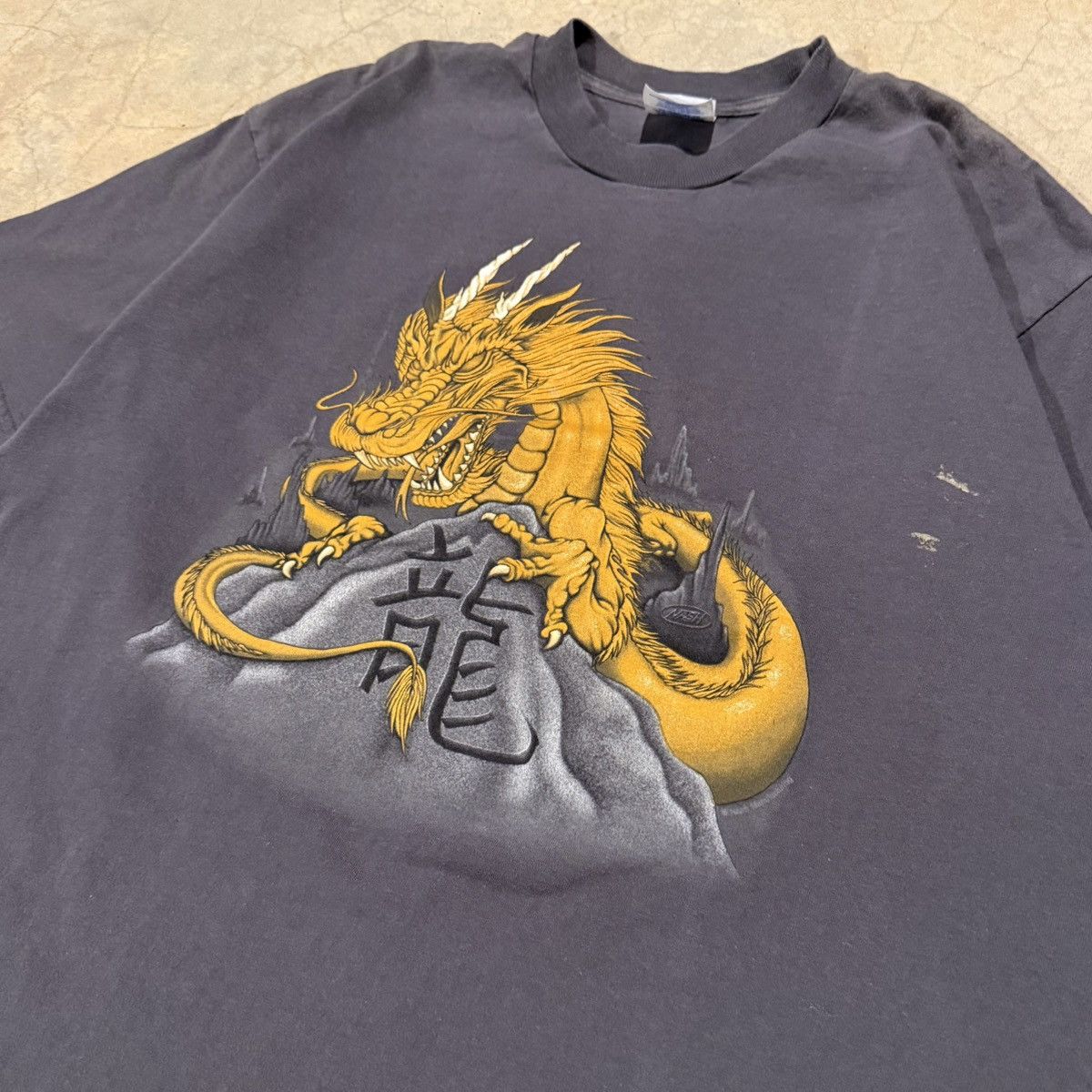Vintage Vtg 2000s Faded Distressed Dragon Tee JNCO Grunge ERD Y2K Size US XL / EU 56 / 4 - 3 Thumbnail