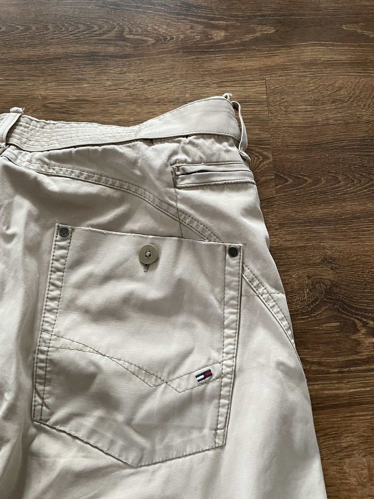 Tommy Hilfiger × Vintage Vintage Tommy Hilfiger Cargo Pants Size US 35 - 3 Thumbnail