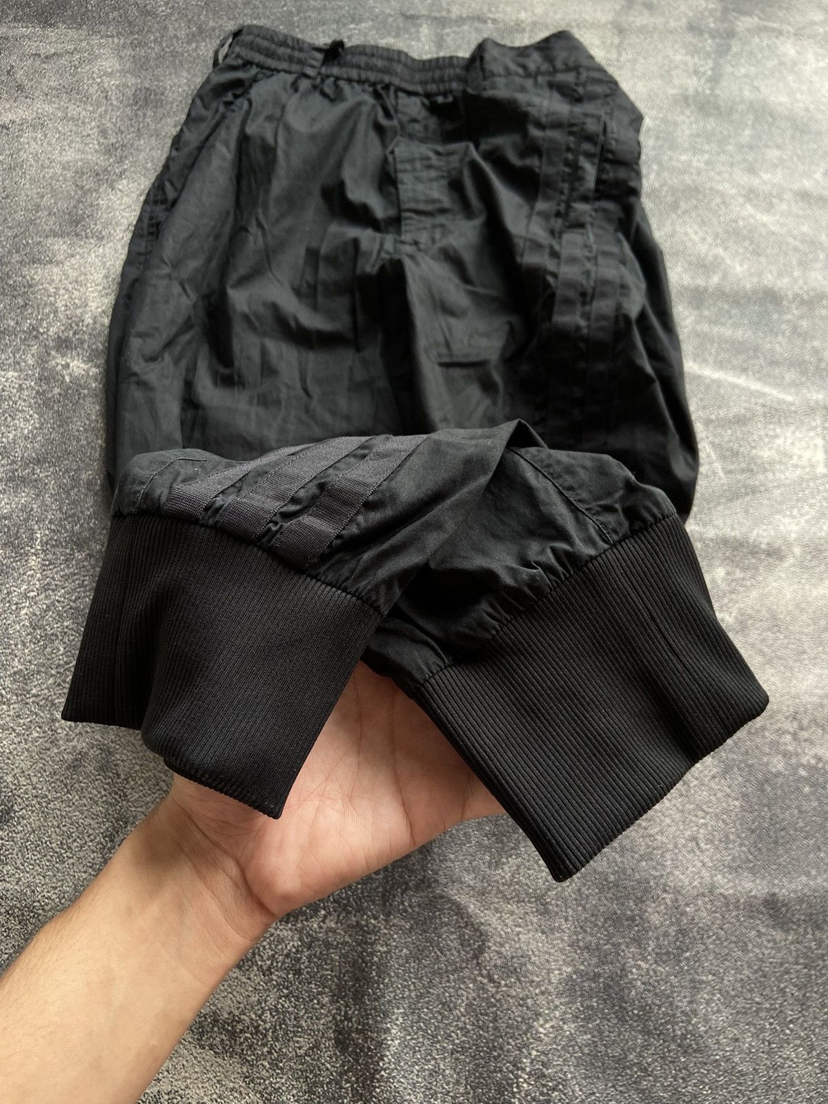 Adidas 💥BINDING OFFER💥Y3 Parachute Joggers 3 Stripe Back In Black Size US 28 / EU 44 - 3 Thumbnail