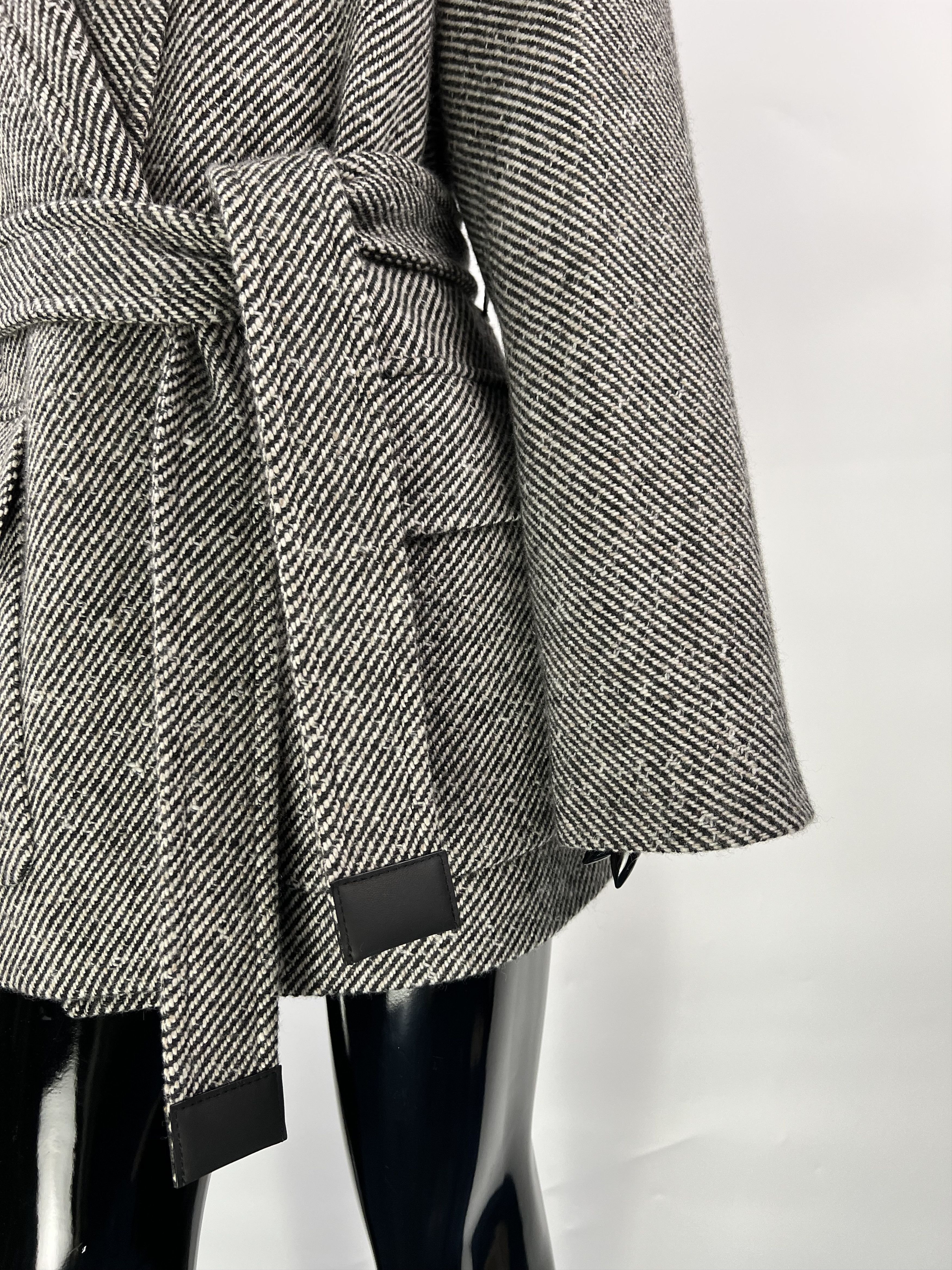 Loro Piana Loro Piana Women's 100% Cashmere Coat Size S/M Oversized Size S / US 4 / IT 40 - 7 Thumbnail