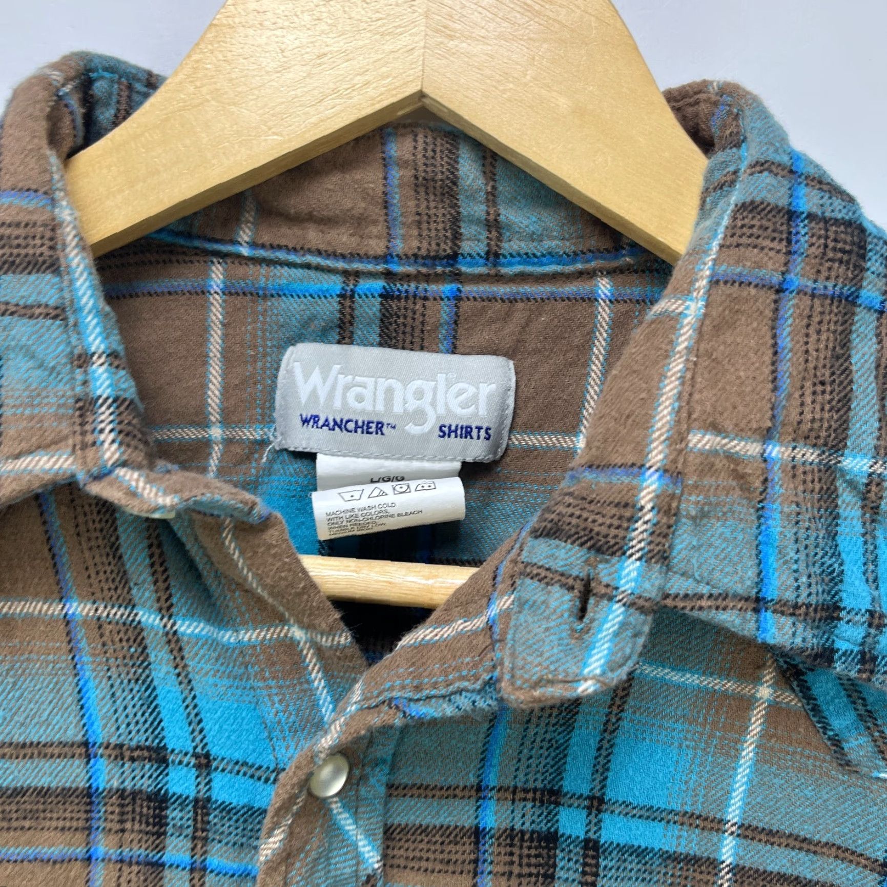 Wrangler VINTAGE Wrangler Western Plaid Button-Up Shirt L Mens Long Sleeve Blue Trendy Western Accents: Button Snap Size US L / EU 52-54 / 3 - 4 Thumbnail