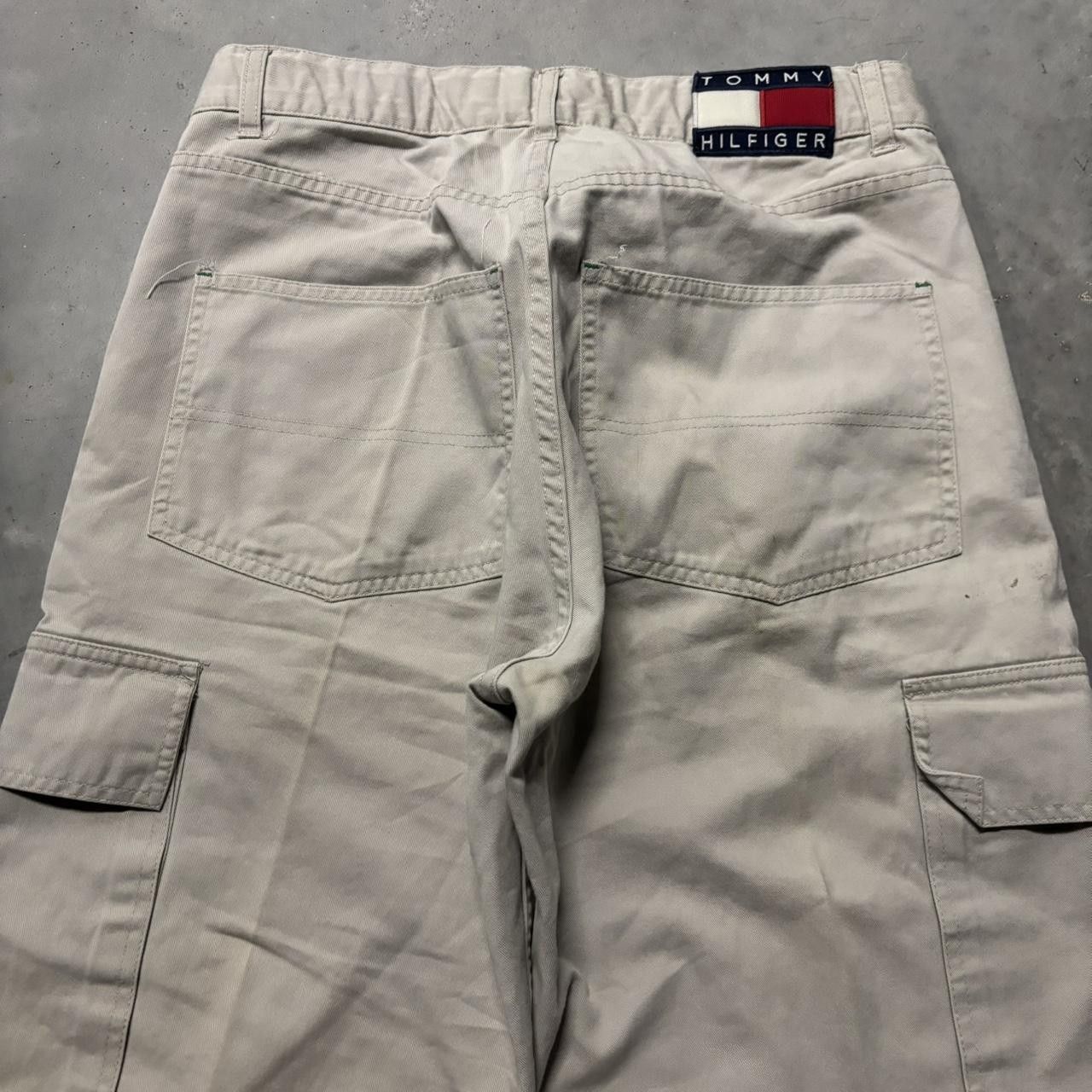 Tommy Hilfiger × Vintage Crazy Vintage Y2K/2000s Baggy Cream Tommy Hilfiger Skater Cargo Pants! Size US 30 / EU 46 - 7 Thumbnail