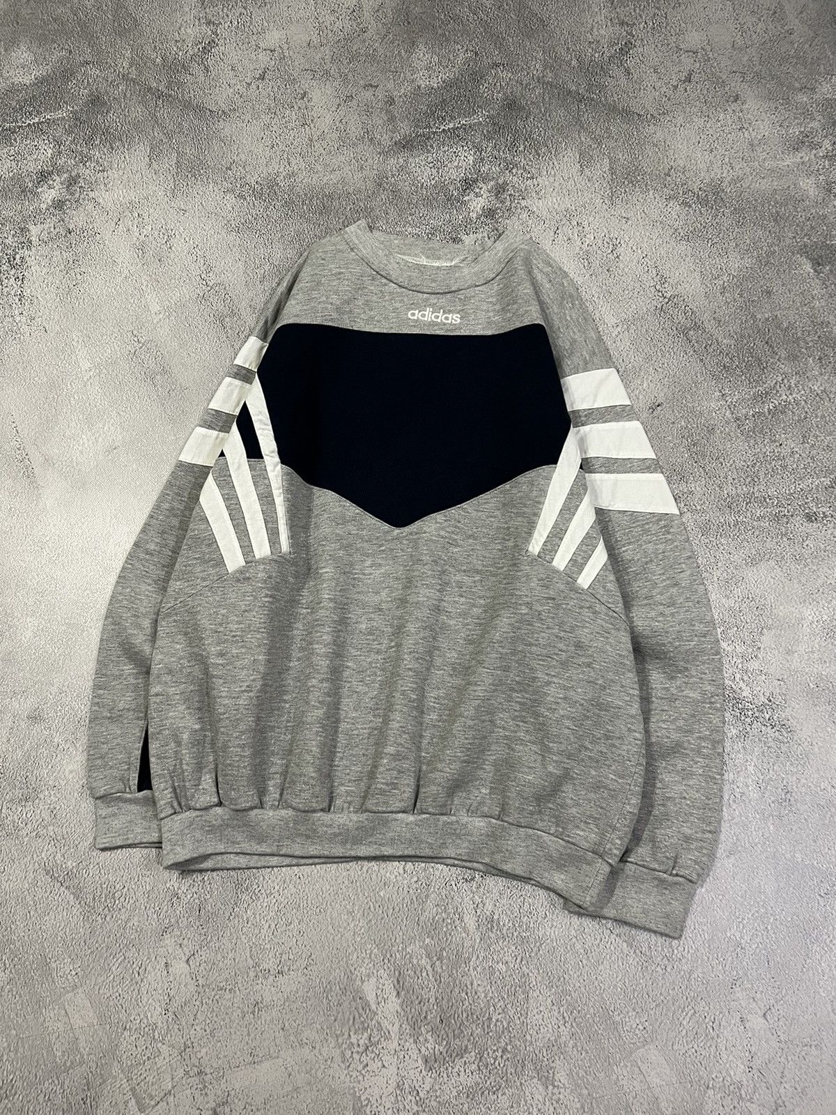 Adidas × Vintage Vintage Y2k Adidas 🩶 Center Logo Rare Sweatshirt 90’s Size US XL / EU 56 / 4 - 1 Thumbnail
