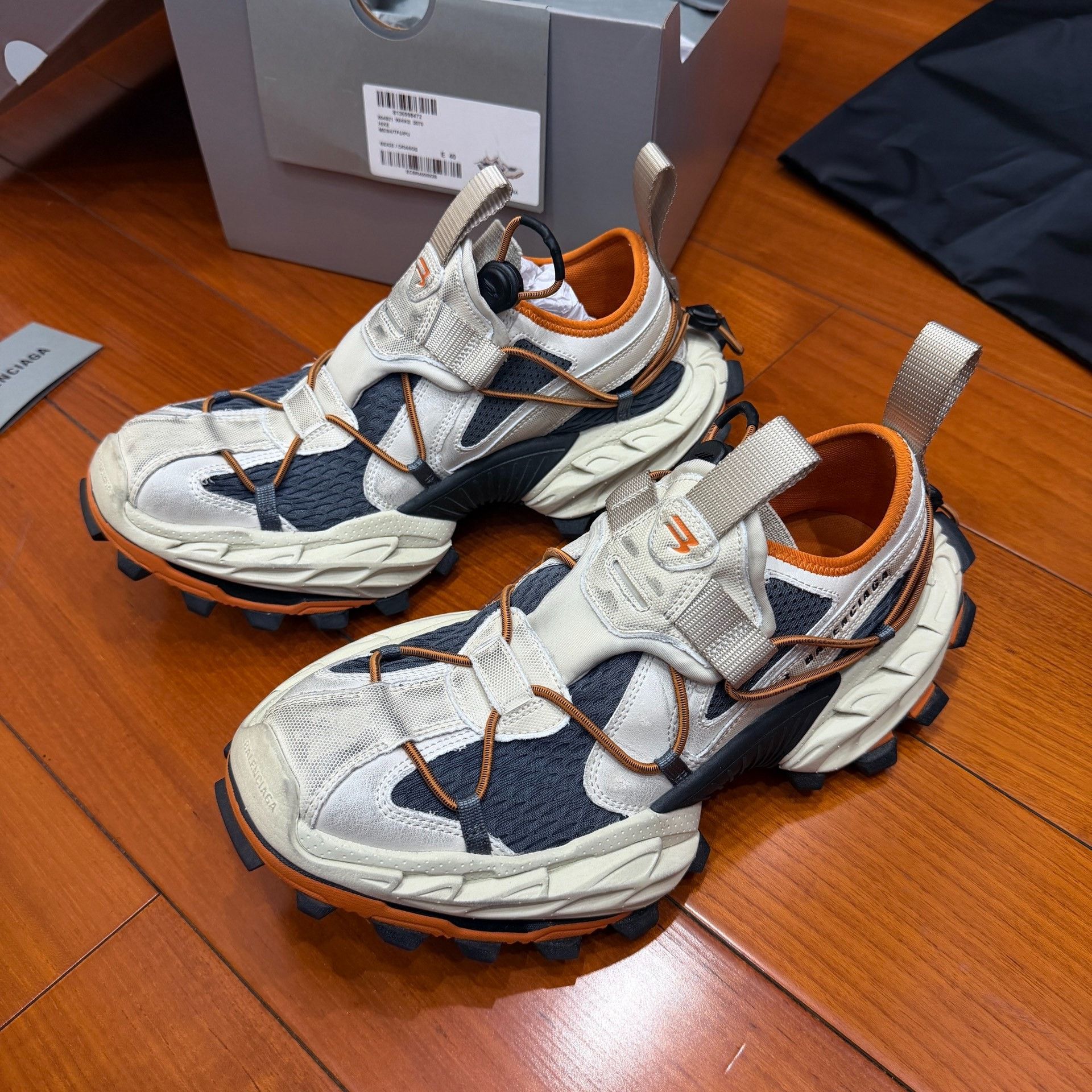 Balenciaga Balenciaga Hike Low-Top Men's Dad Shoes Size US 7 / EU 40 - 1 Thumbnail