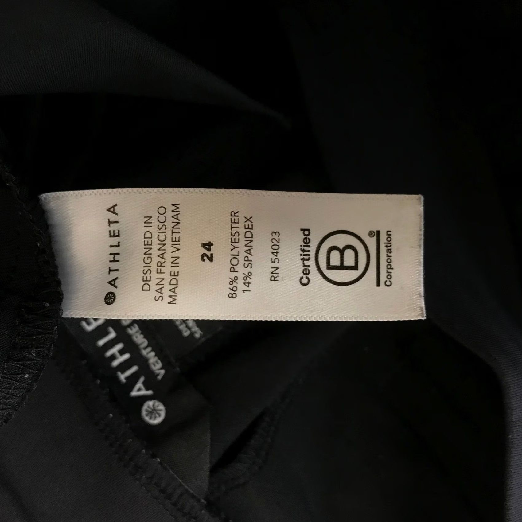Athleta Athleta Venture Pant Womens 24 Black Cargo Jogger Hiking Travel Pants Drawstring Size 42" / US 20 - 8 Thumbnail