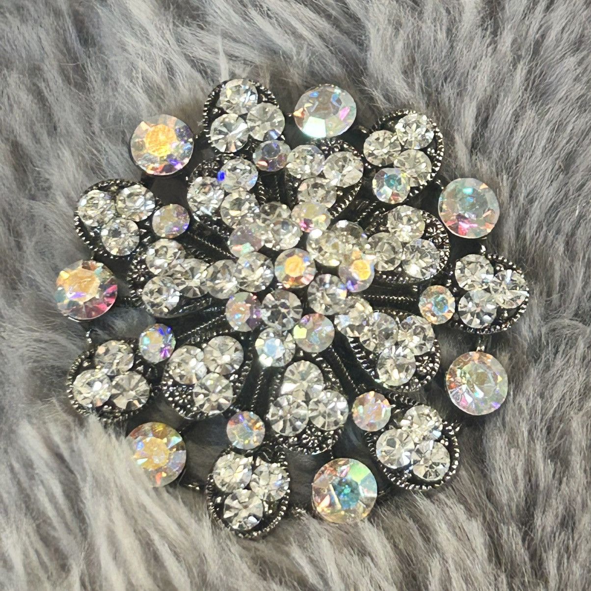 Vintage Vintage 70s-80s dome rhinestone aurora borealis necklace Size ONE SIZE - 2 Thumbnail
