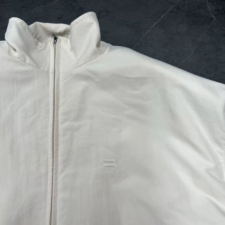 Balenciaga Balenciaga 22fw White Padded Nylon Sport Jacket Size US M / EU 48-50 / 2 - 3 Thumbnail