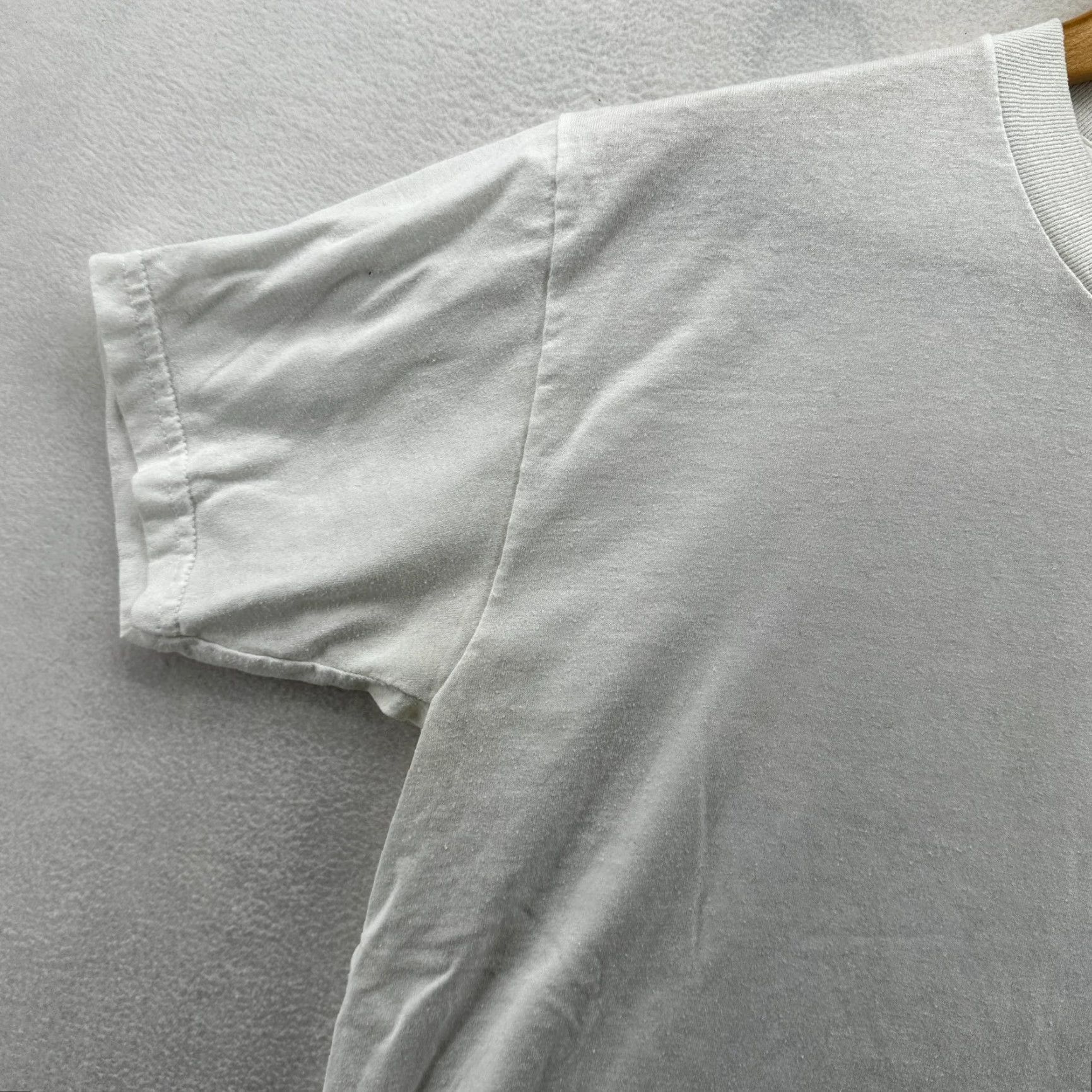 Gildan VINTAGE Lost In The 50s T Shirt Hot Rod Diner 1991 Mens Medium White Gildan 50s Crew Neck Short Sleeve Cotton Blend Regular Tee ShirtsMens Size US M / EU 48-50 / 2 - 5 Thumbnail