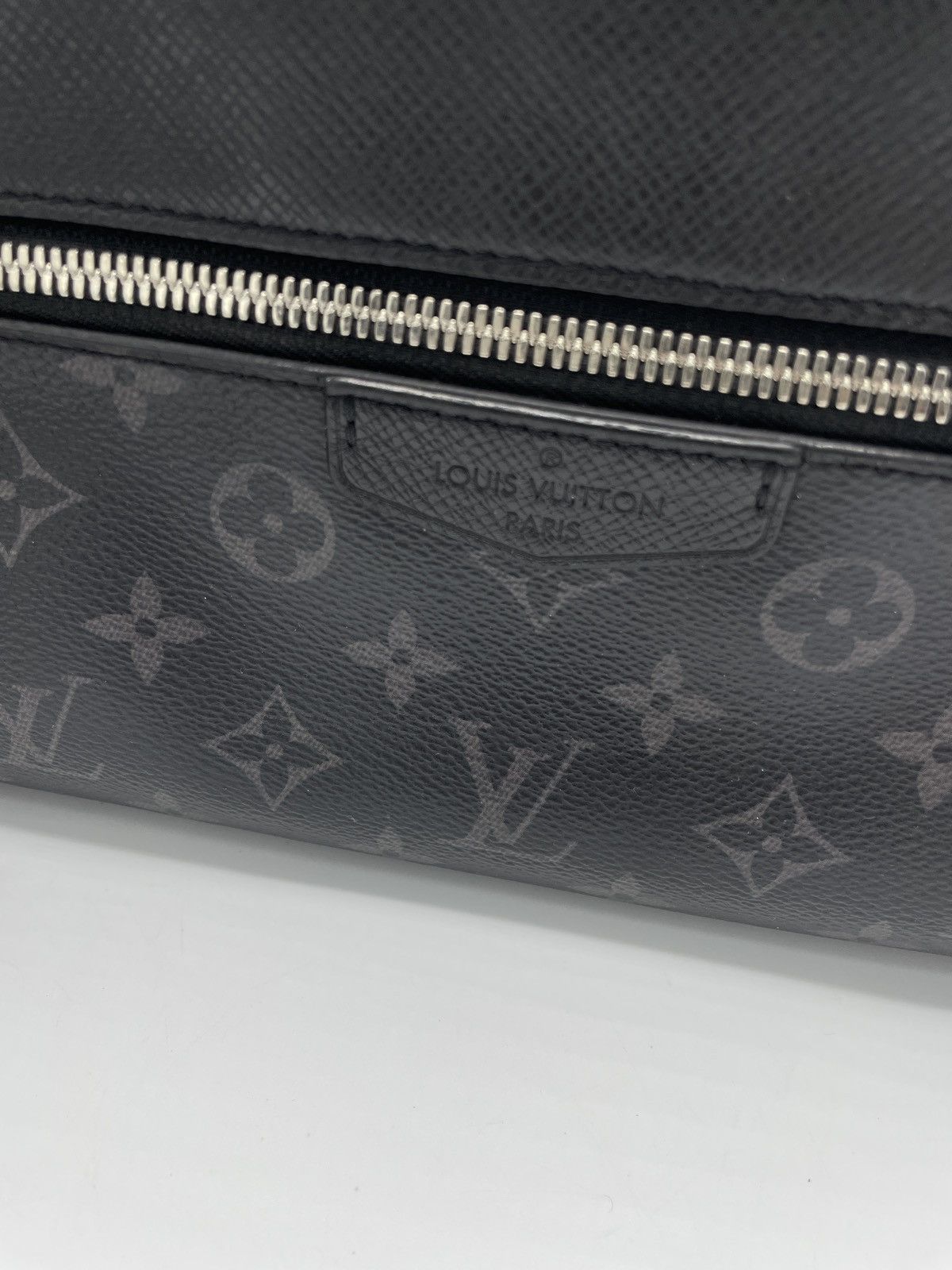 Louis Vuitton Taiga Monogram Eclipse Outdoor Messenger Black Size ONE SIZE - 13 Thumbnail