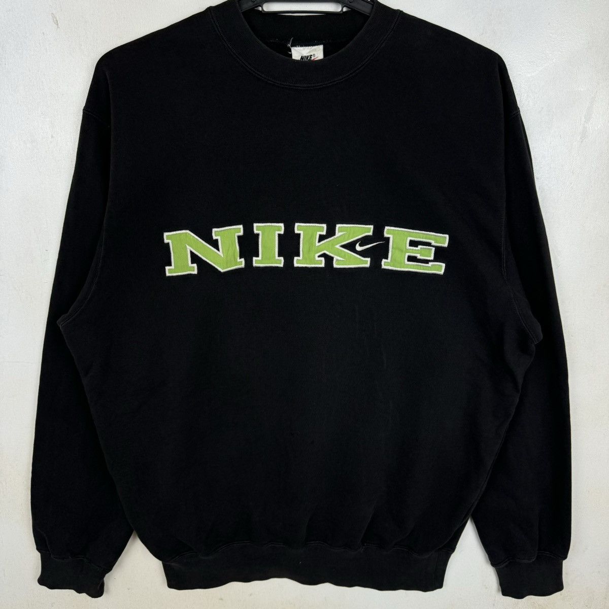 Nike × Vintage Vintage 90s Nike Big Logo Crewneck Pullover Sweatshirt Size US M / EU 48-50 / 2 - 2 Thumbnail
