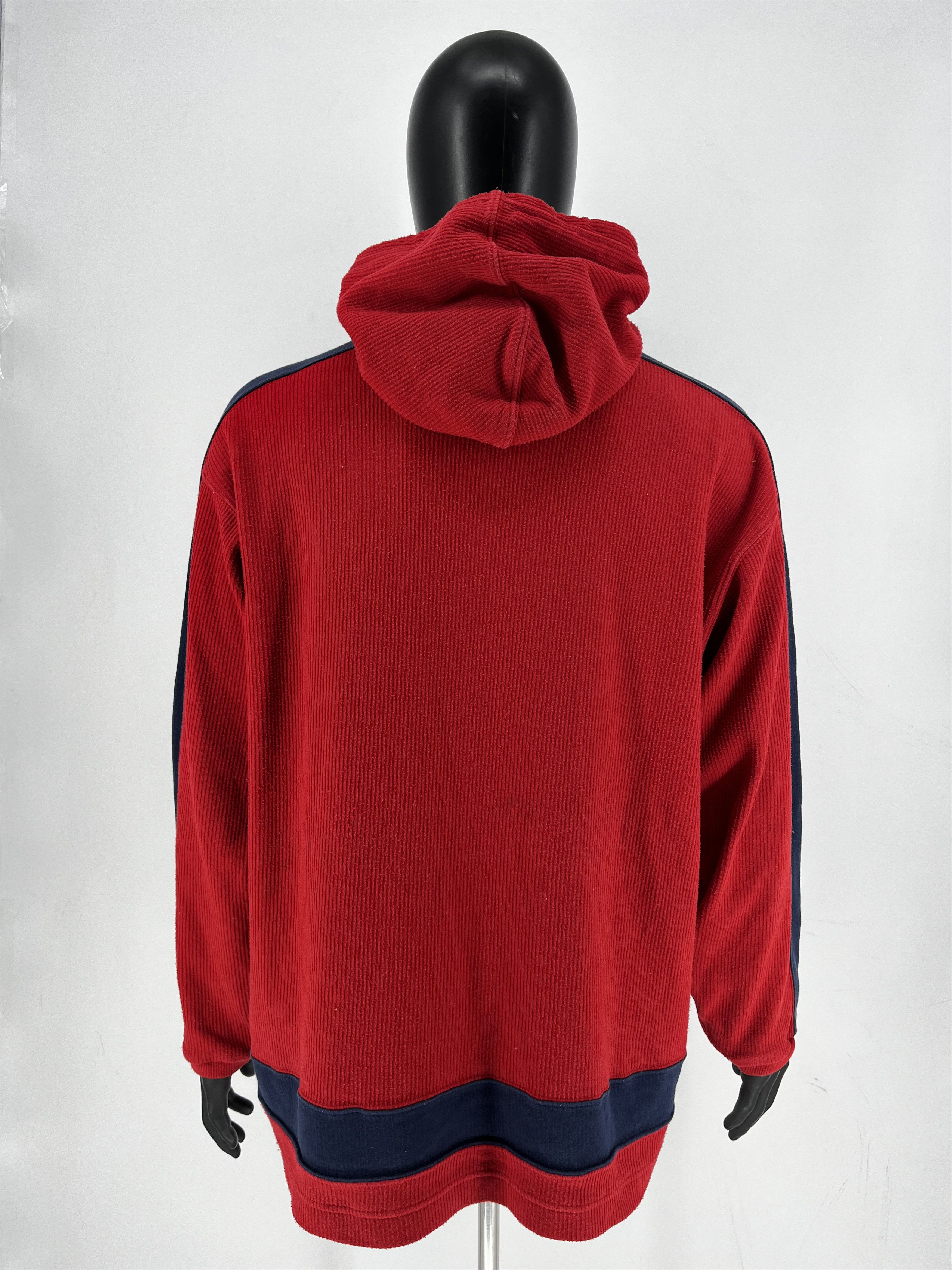 Nike Rare Vintage Nike Hoodie – Essential 2000s Streetwear (L) Size US L / EU 52-54 / 3 - 9 Thumbnail
