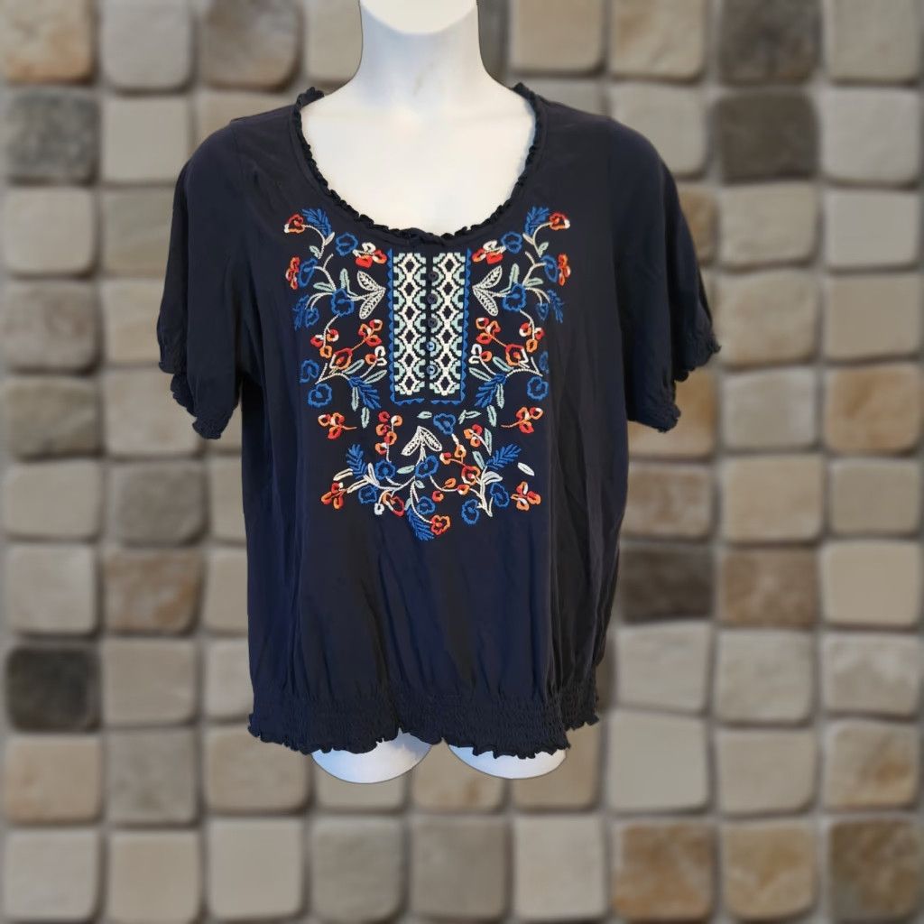 Avenue Avenue Navy Blue Embroidered Floral Smocked Trim Peasant Top Hippie Boho 18/20 Shirt Women Mens: N/A Size XXL / US 16-18 / IT 52-54 - 1 Thumbnail