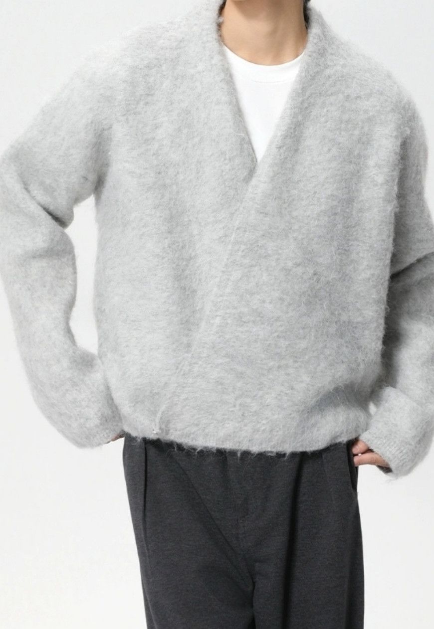 Other Men’s Solid color V-neck sweater Size US M / EU 48-50 / 2 - 11 Thumbnail