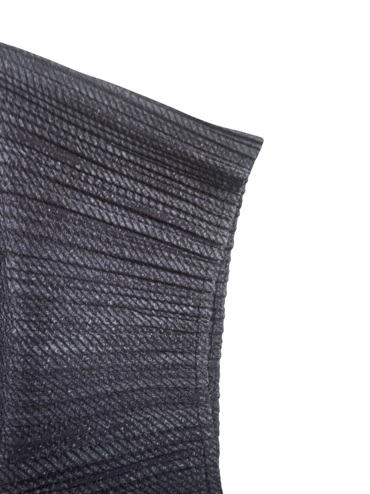 Pleats Please Issey Miyake Vintage Issey Miyake Pleats Please High Neck Pleated Tops Size M / US 6-8 / IT 42-44 - 7 Thumbnail