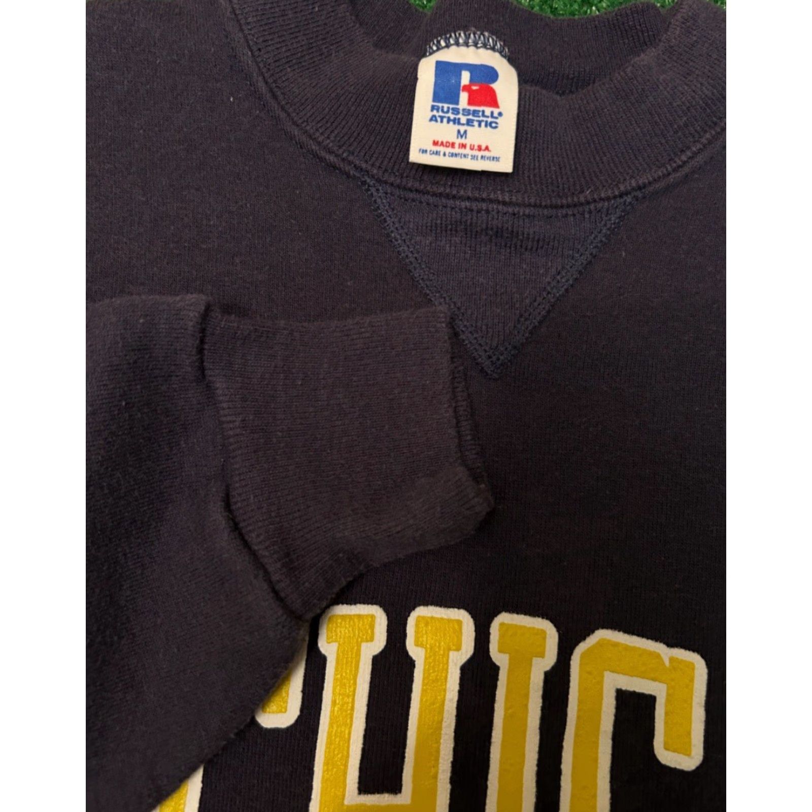 Vintage VINTAGE Michigan Wolverines Arch Logo VTG Crewneck Sweater Mens M USA Size US M / EU 48-50 / 2 - 2 Thumbnail