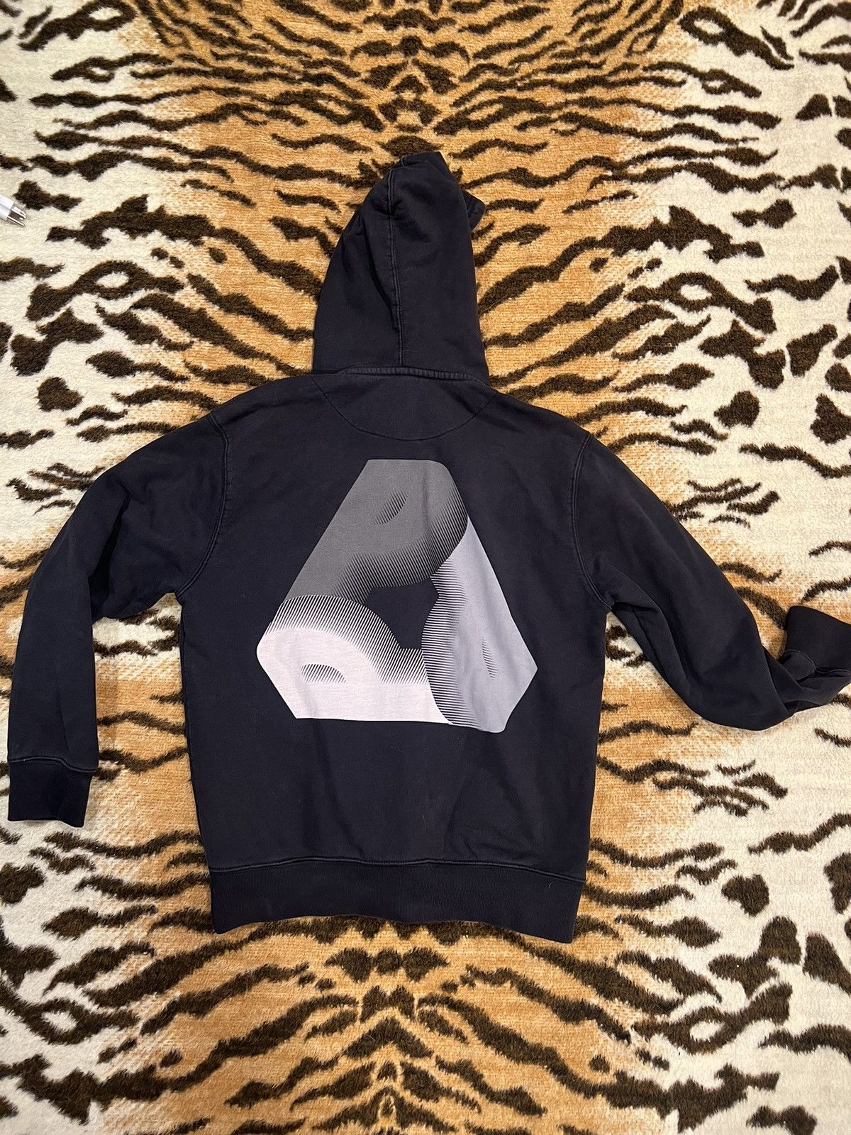 PALACE NIKE TRI SWOOSH HOOD LEGENDARY Palace x Nike P90 Week 5