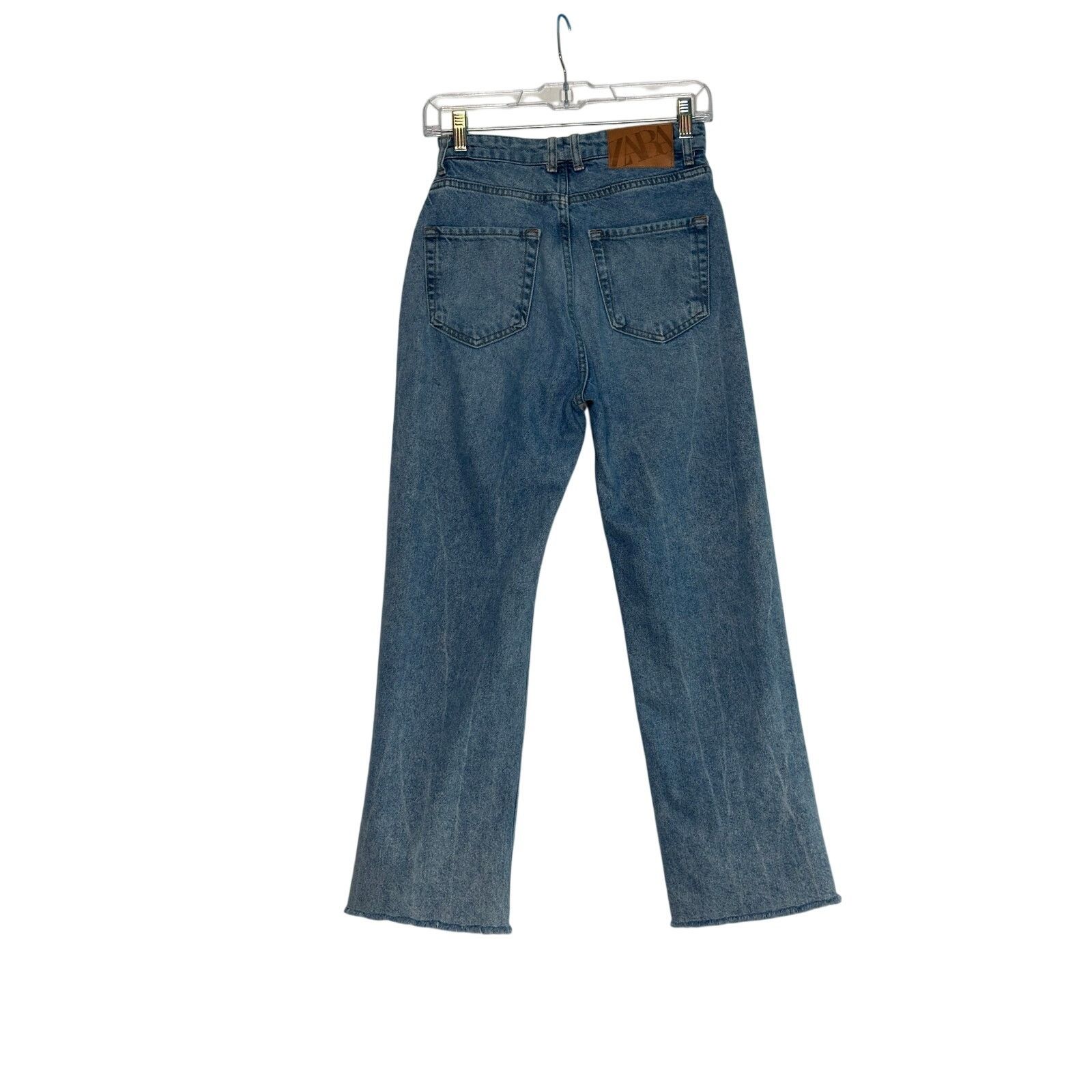 Zara Zara high waist wider legs jeans size 2 Size 26" / US 2 / IT 38 - 7 Thumbnail