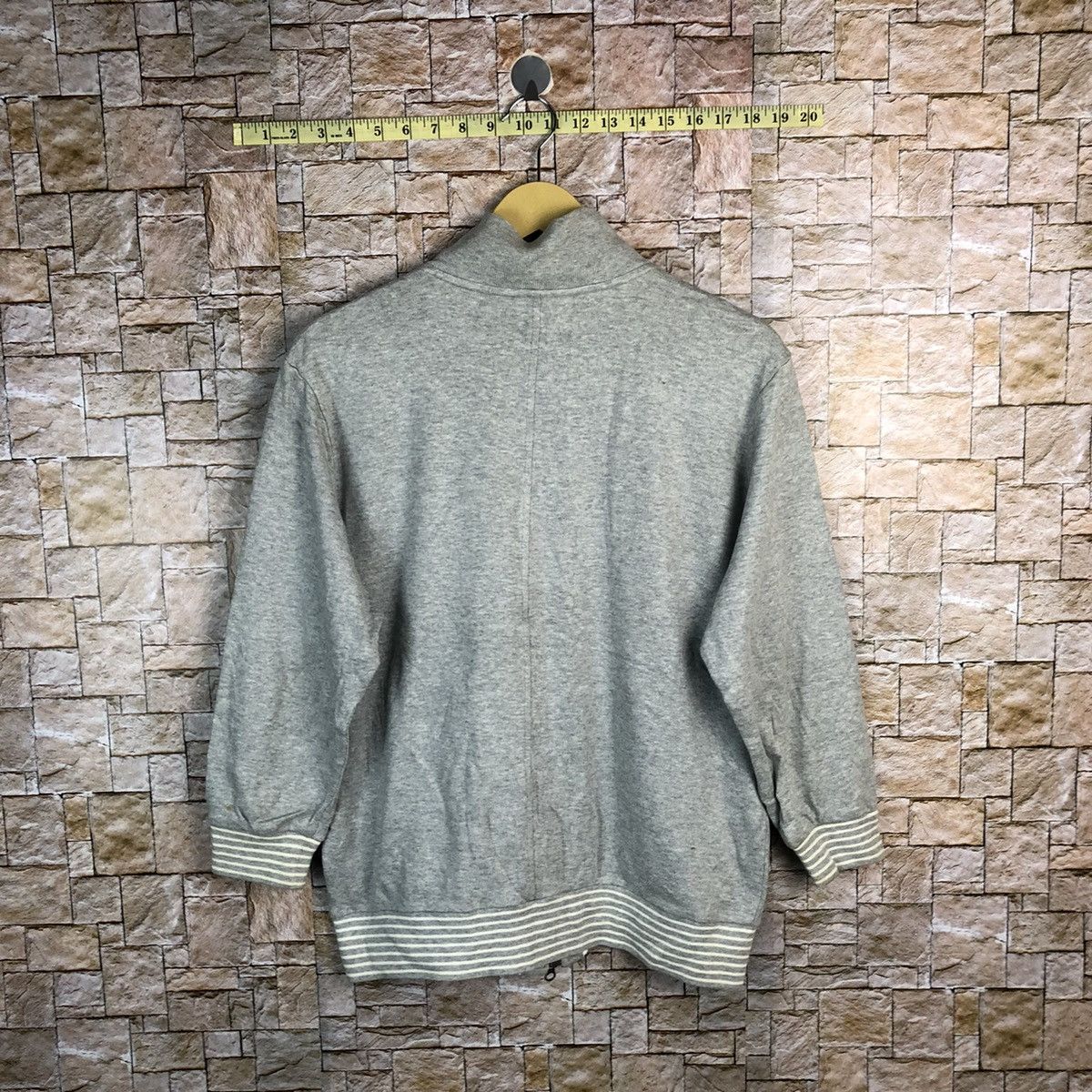 Lacoste Lacoste vintage streetwear Grey sweater #A407 Size US L / EU 52-54 / 3 - 13 Thumbnail