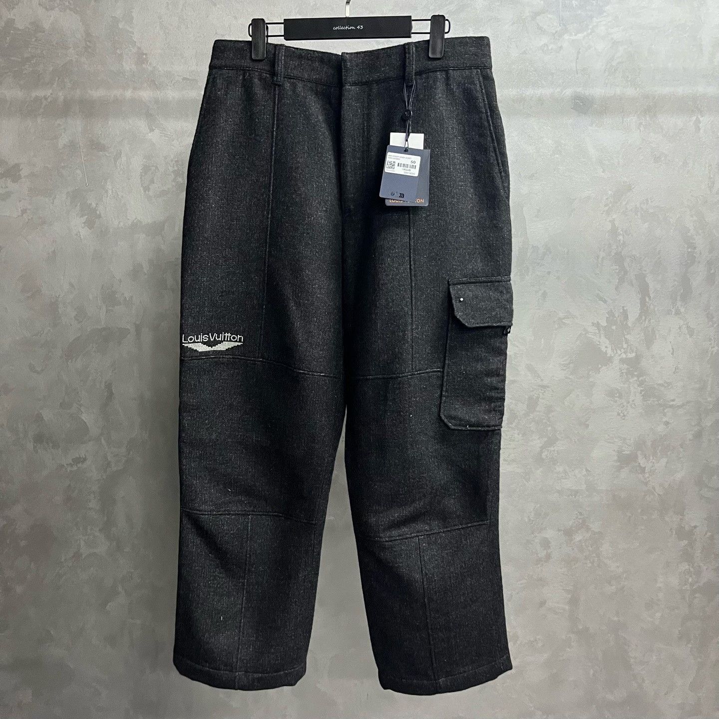 Louis Vuitton Louis Vuitton Casual Gray Casual Pants 28 Men Size US 28 / EU 44 - 1 Thumbnail