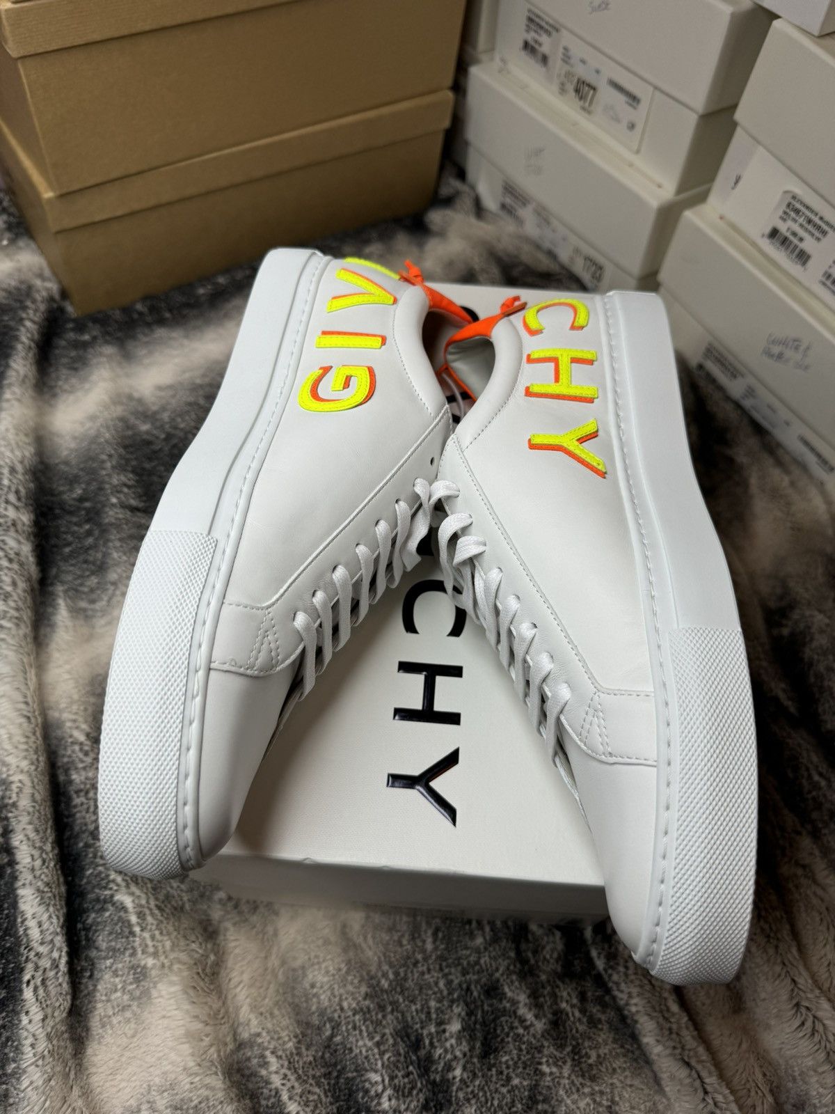 Givenchy Givenchy Paris Urban Street Sneaker Size US 11 / EU 44 - 11 Thumbnail