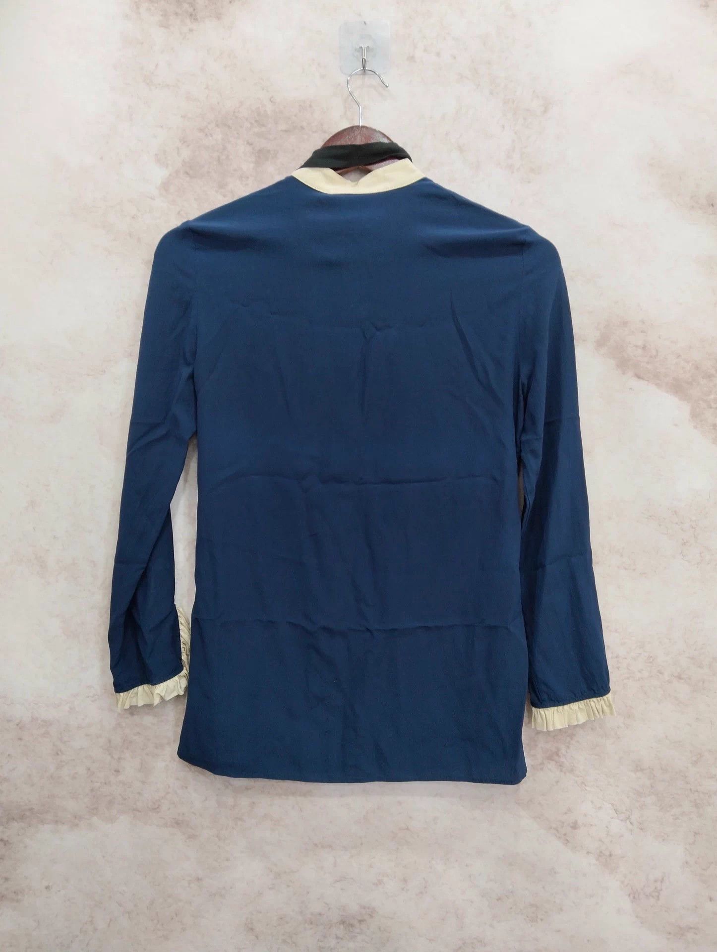 Gucci Gucci Silk Pearl Button Shirt 38 95 New Size XS / US 0-2 / IT 36-38 - 2 Thumbnail
