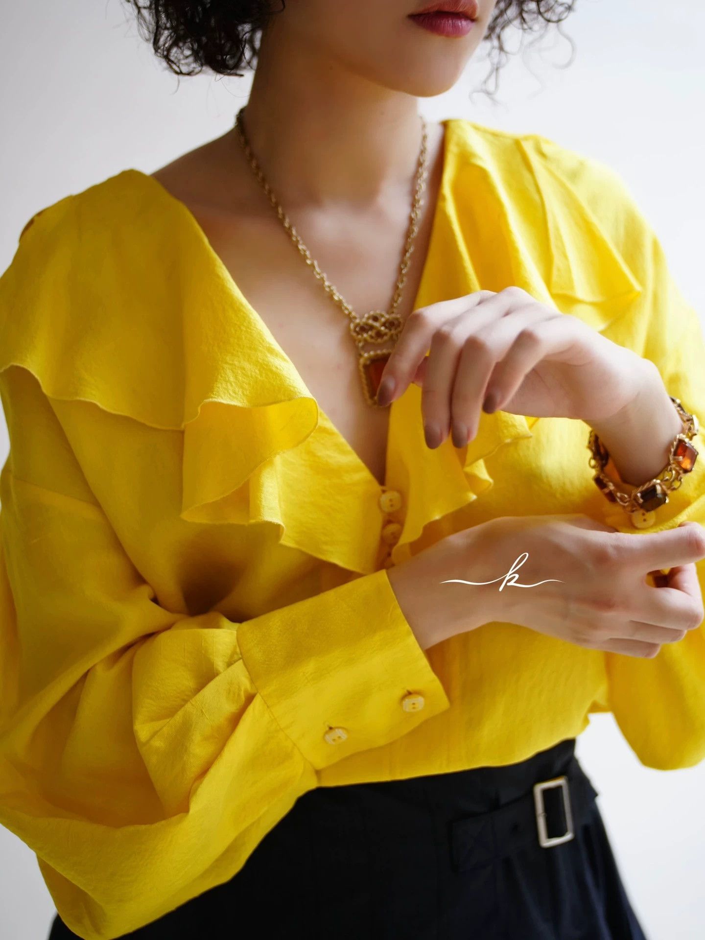 Chanel Chanel Vintage Yellow Silk Drop-Shoulder Oversized Shirt Size ONE SIZE - 6 Thumbnail