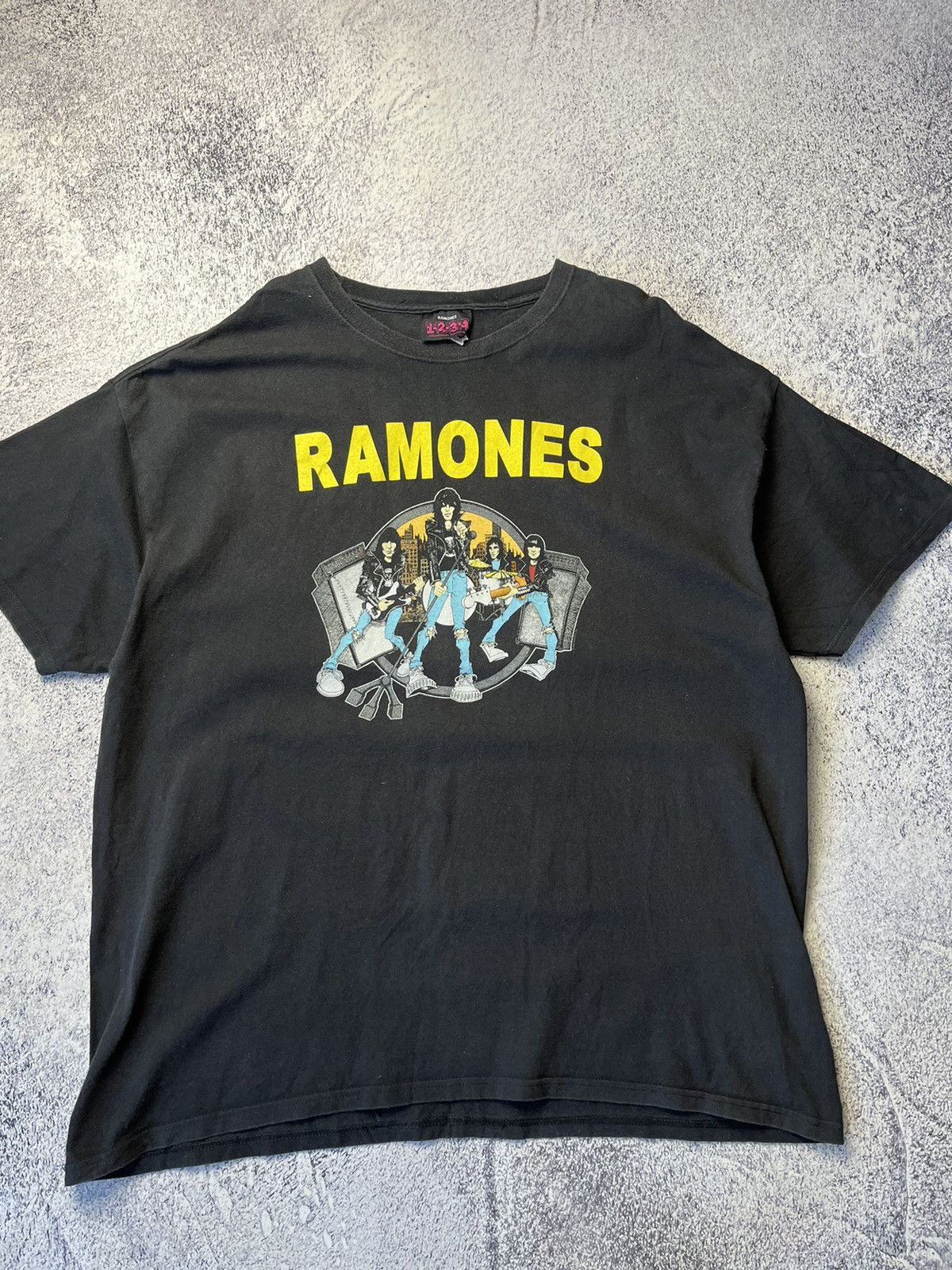 Band Tees 1999 Ramones Road to Ruin Vintage T Shirt Y2K Size US XL / EU 56 / 4 - 3 Thumbnail