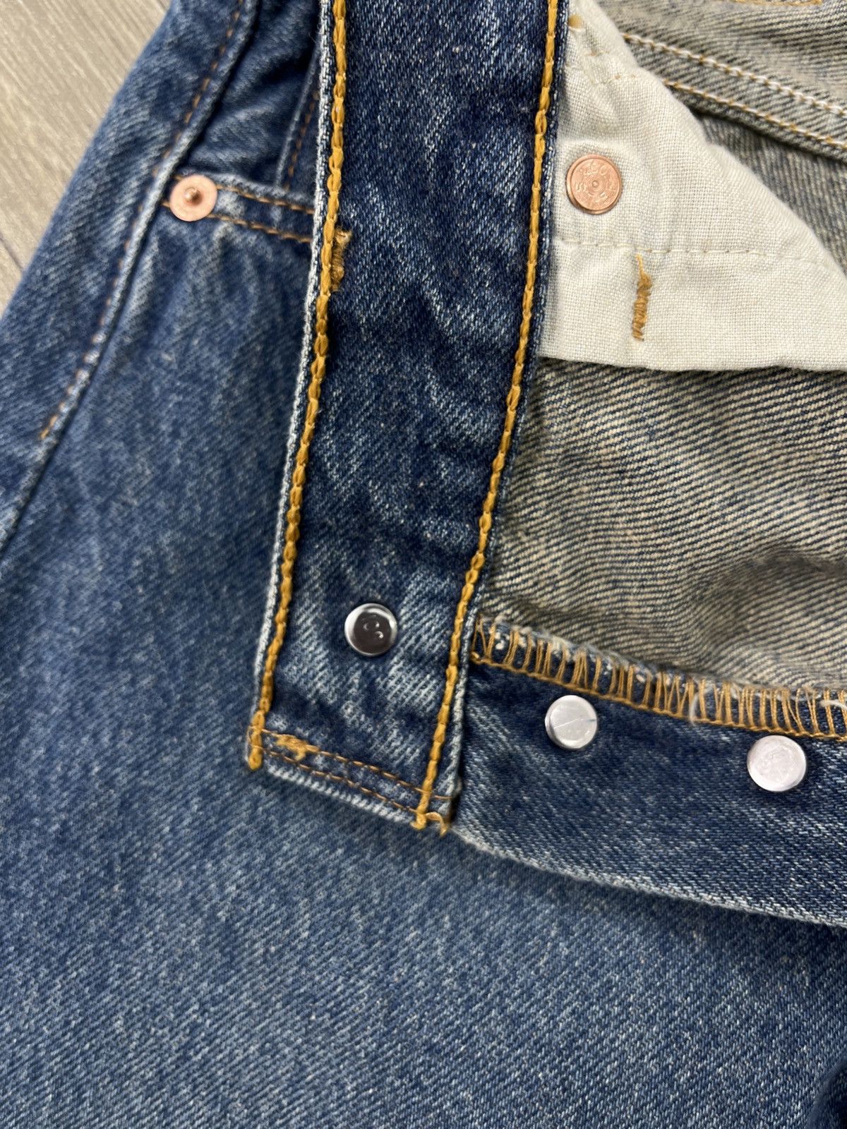 Levi's Vintage Clothing 🇺🇸1990s Vintage Levis 501 USA Straight 31x32 Faded Blue Jeans Size US 31 - 8 Thumbnail