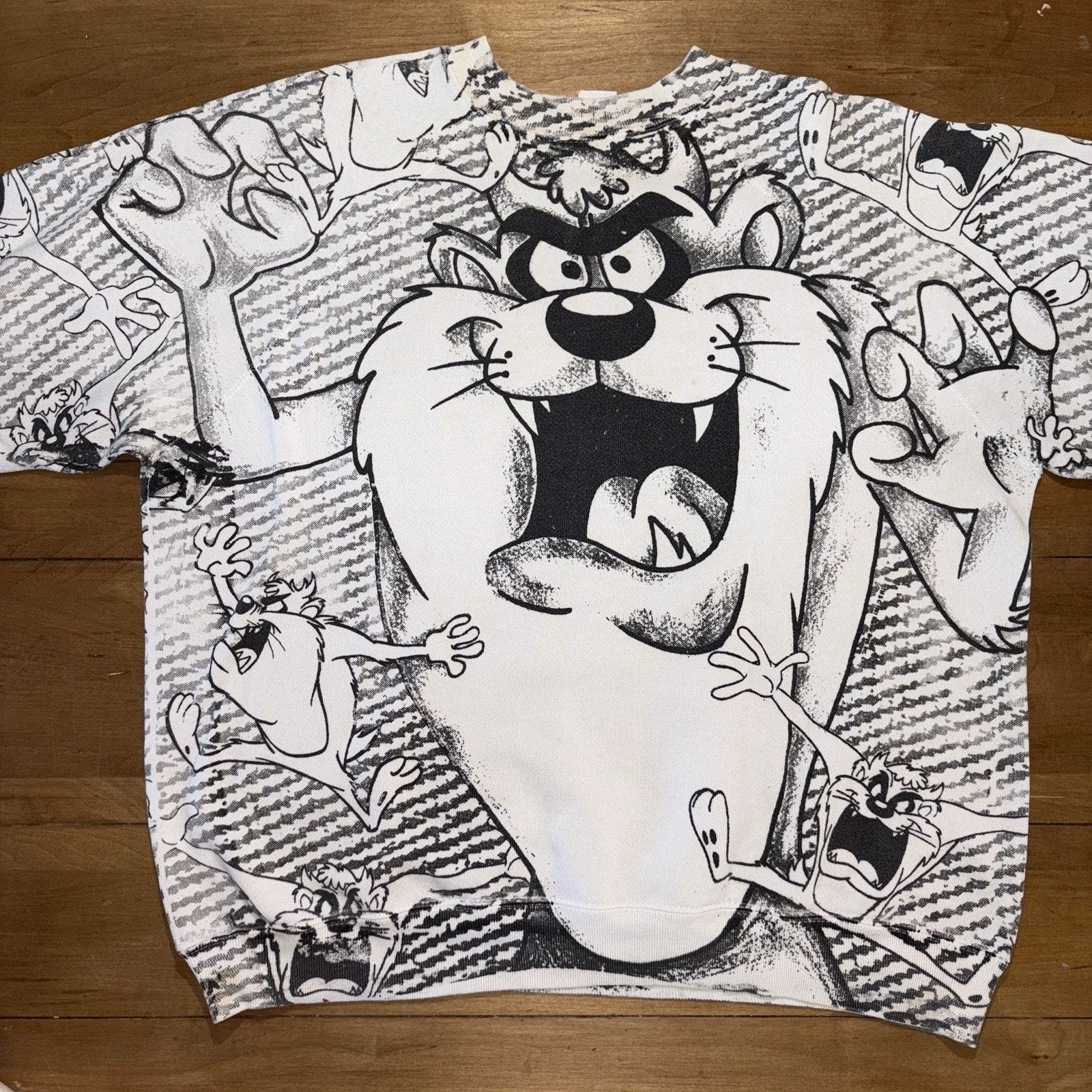 Vintage Vintage 90s Taz Looney Tunes Raglan All Over Print Crewneck Size US M / EU 48-50 / 2 - 5 Thumbnail