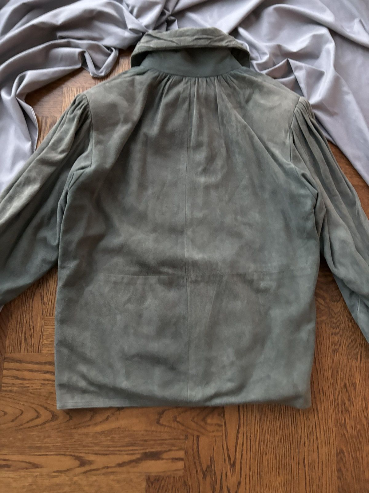 Vintage 1970s Suede Coat Vintage Sage Green Cropped Jacket Pleat 70s Size M / US 6-8 / IT 42-44 - 6 Thumbnail
