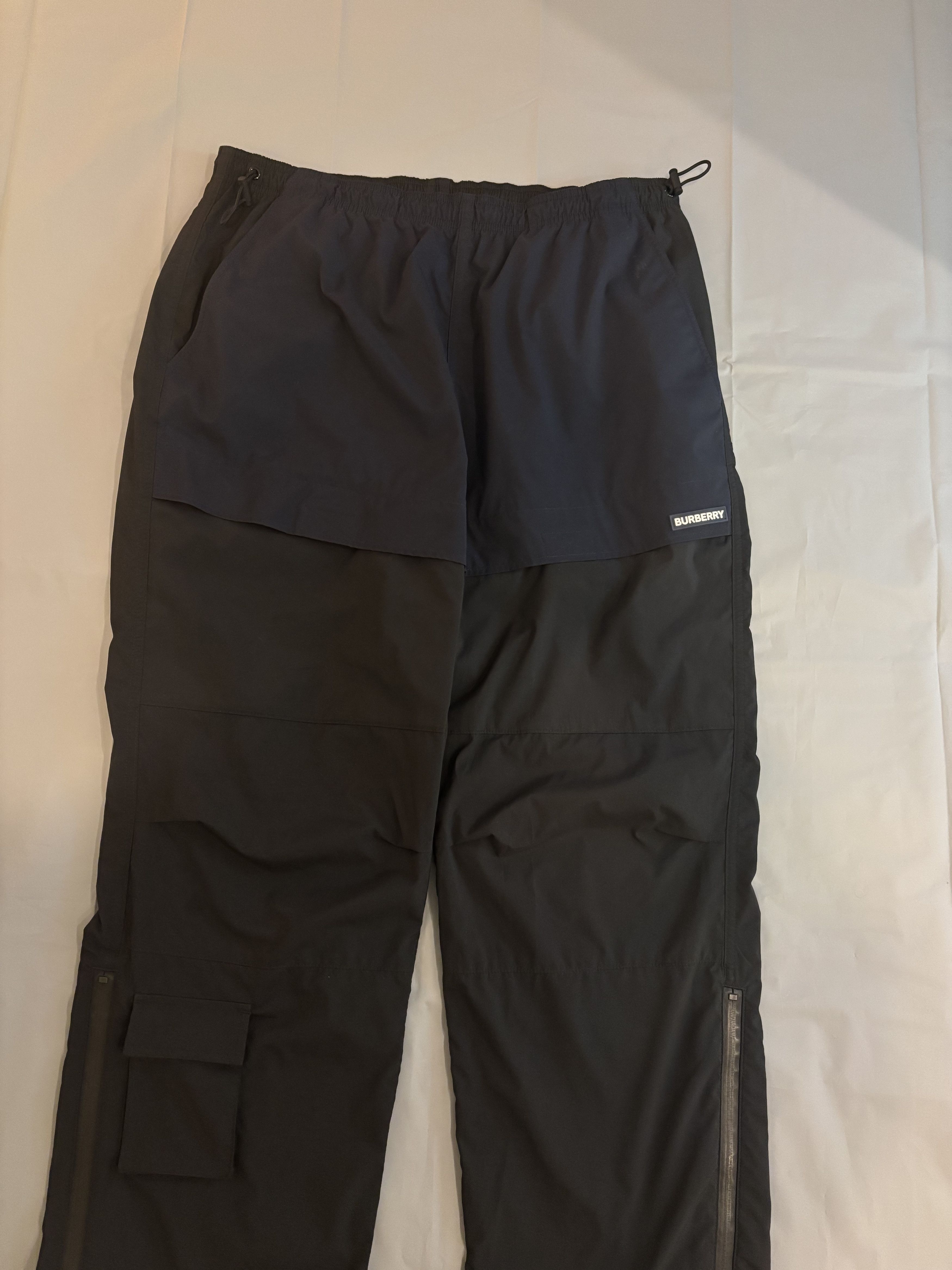 Burberry Pantalon jogging cargo Burberry noir en tbe Size US 32 / EU 48 - 7 Thumbnail