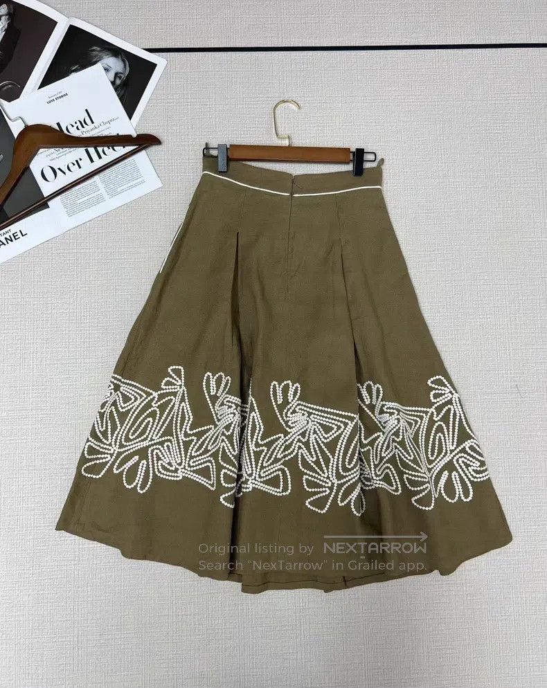 Loro Piana Loro Piana Floral embroidered linen skirt Size 27" / US 4 / IT 40 - 3 Thumbnail
