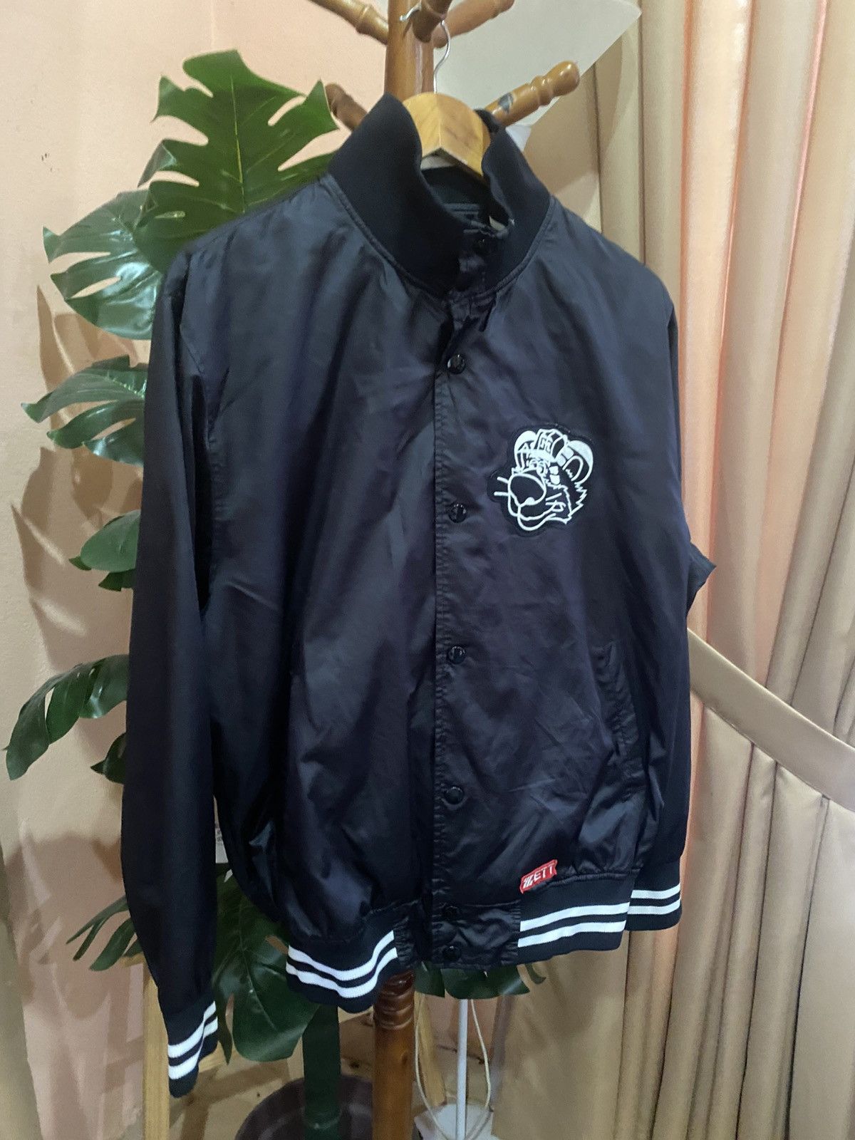 Japanese Brand Vintage ZETT Baseball Gear “Tigers” Nylon Bomber Jacket Size US L / EU 52-54 / 3 - 4 Thumbnail