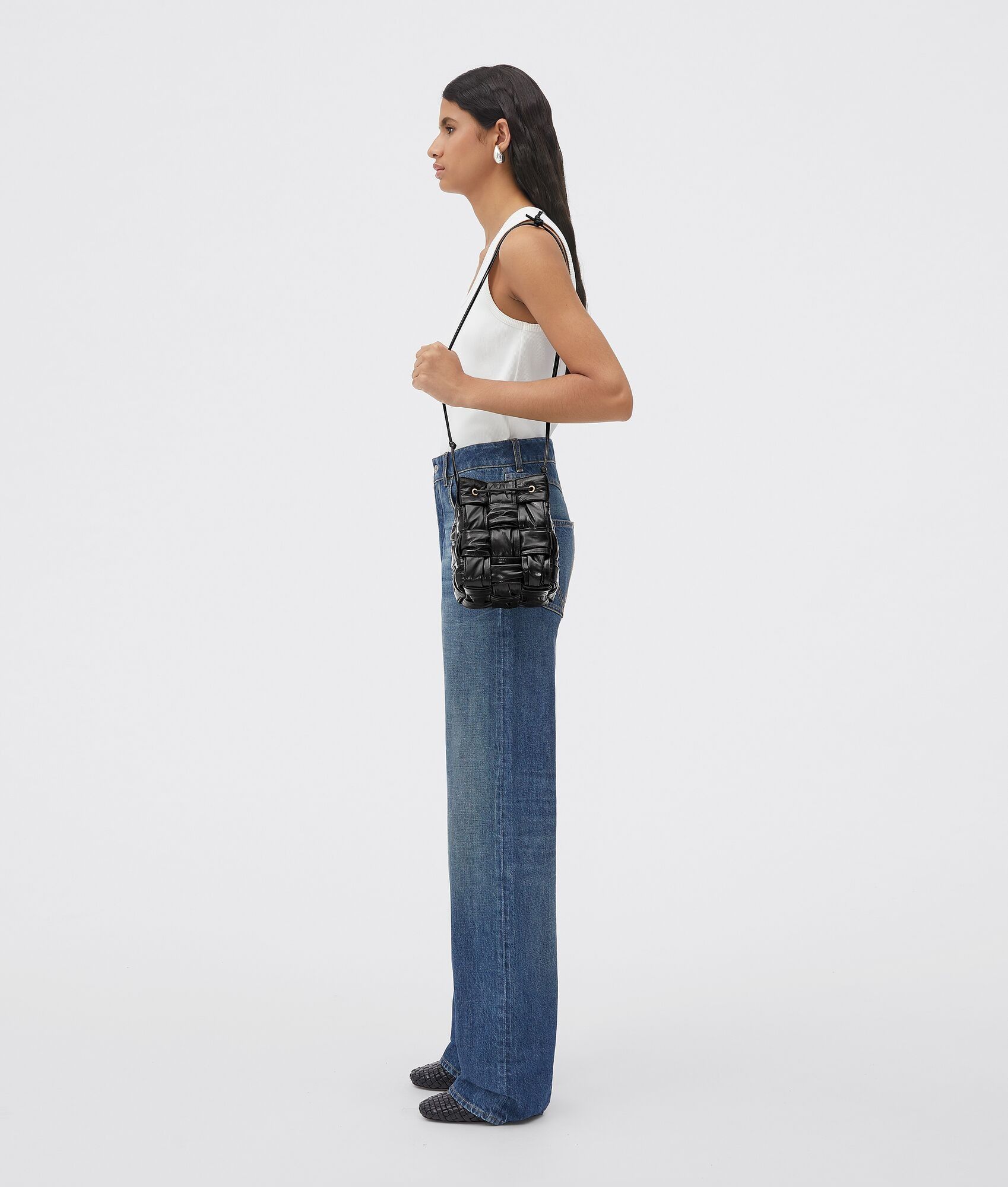 Bottega Veneta o1n1vont0325 Size: OS / Small Cassette Bucket Bag in Black Size ONE SIZE - 4 Thumbnail