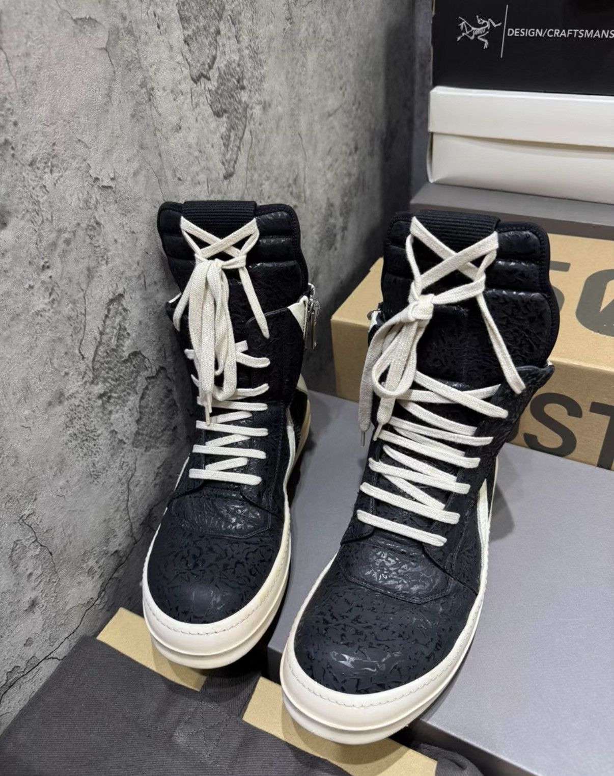 Rick Owens Rick Owens Main Line Reverse Triangle K37 Size US 8 / EU 41 - 4 Thumbnail