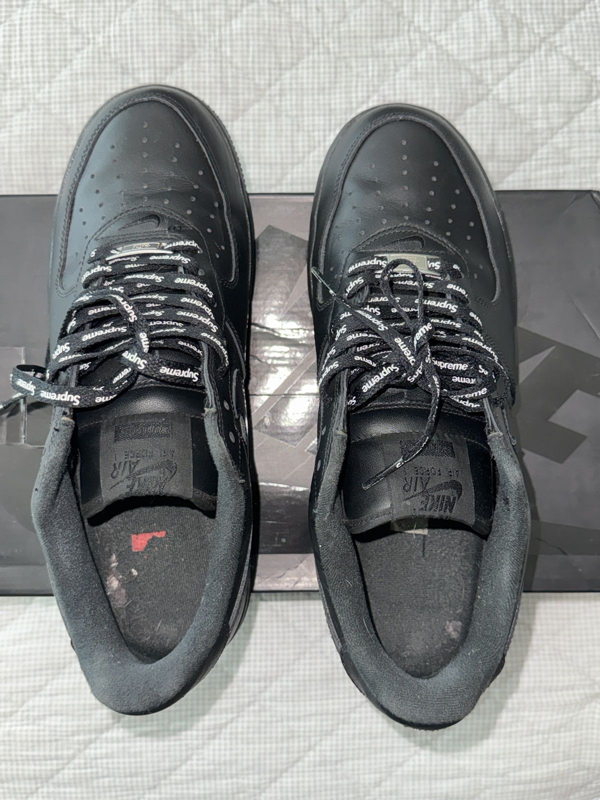 Nike × Supreme Nike Air Force 1 Low ‘ Supreme Black ‘ Size US 8.5 / EU 41-42 - 3 Thumbnail