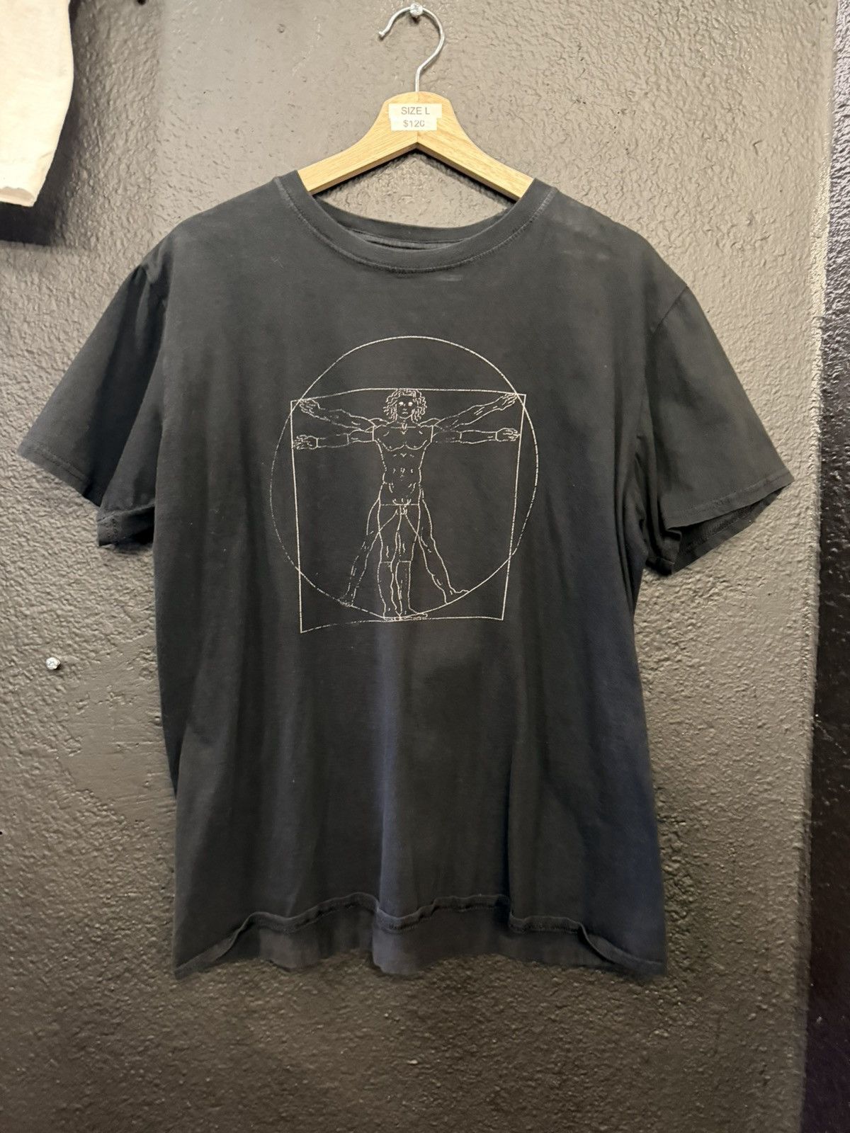 Vintage Vintage Leonardo Da Vinci Vitruvian Man T Shirt Size US L / EU 52-54 / 3 - 1 Thumbnail
