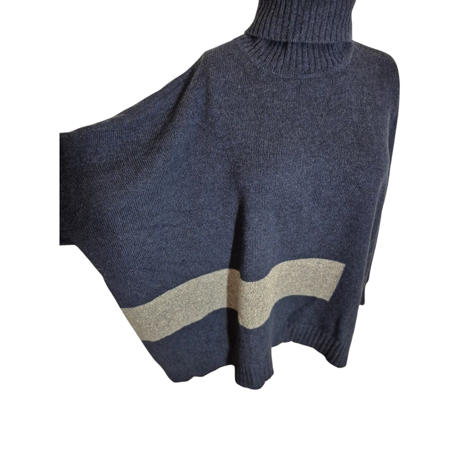Other Barbara Wells 100% Cashmere Sweater Turtleneck Swing Sweater Size M / US 6-8 / IT 42-44 - 2 Thumbnail
