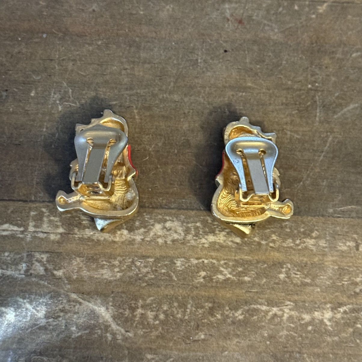 Disney Vintage Disney Winnie the Pooh clip on earrings Size ONE SIZE - 6 Thumbnail