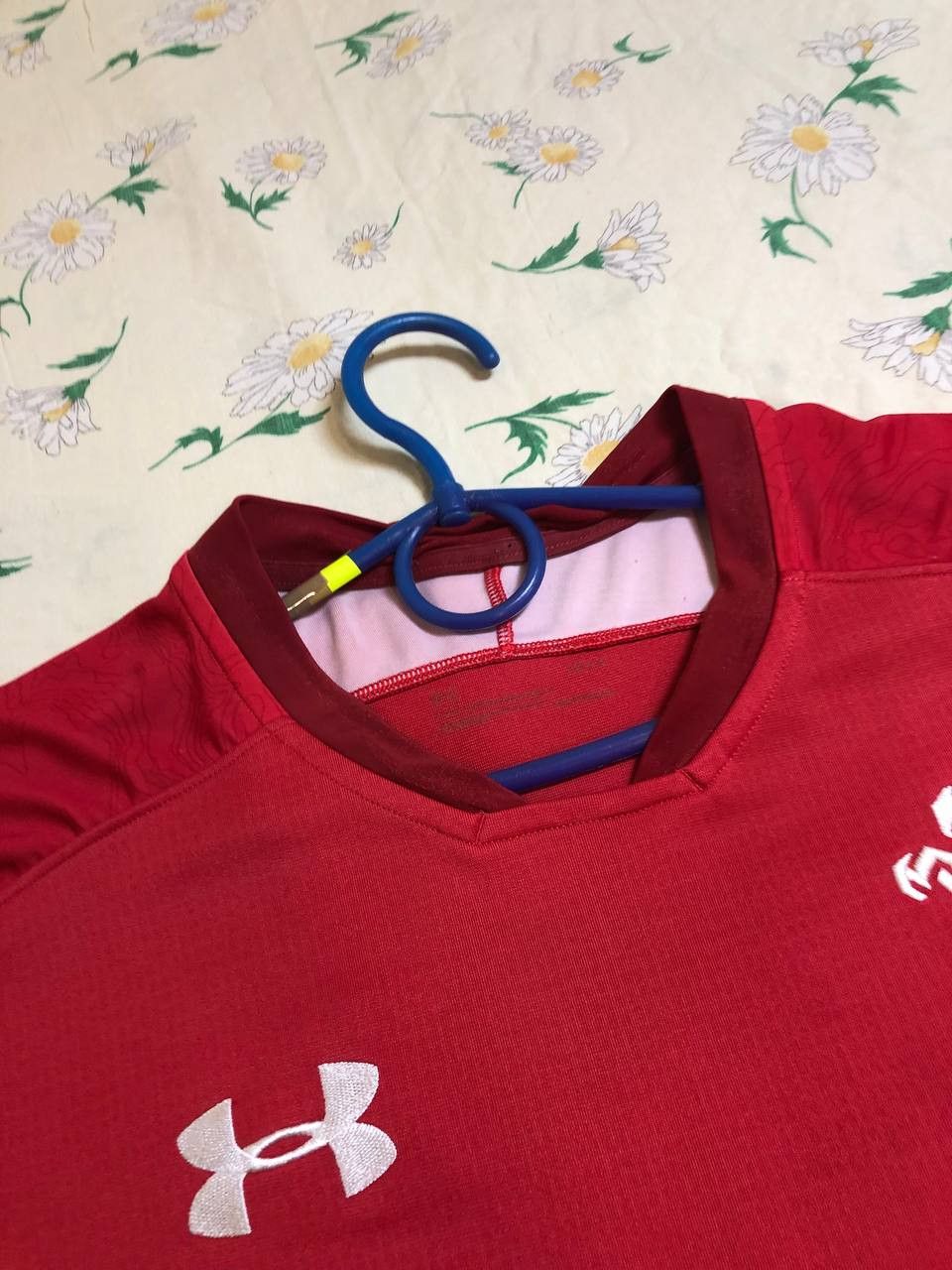 Under Armour WALES RUGBY JERSEY HOME 2019 SHIRT WRU RUGBY JERSEY Size US L / EU 52-54 / 3 - 12 Thumbnail