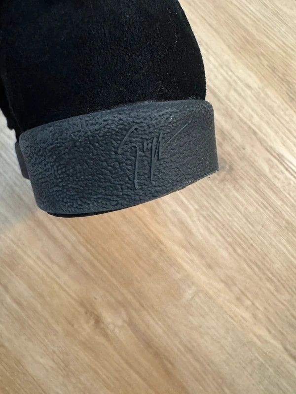 Giuseppe Zanotti Giuseppe Zanotti Kriss Winter May London Fur Shearling 38,5 Size US 8.5 / IT 38.5 - 14 Thumbnail