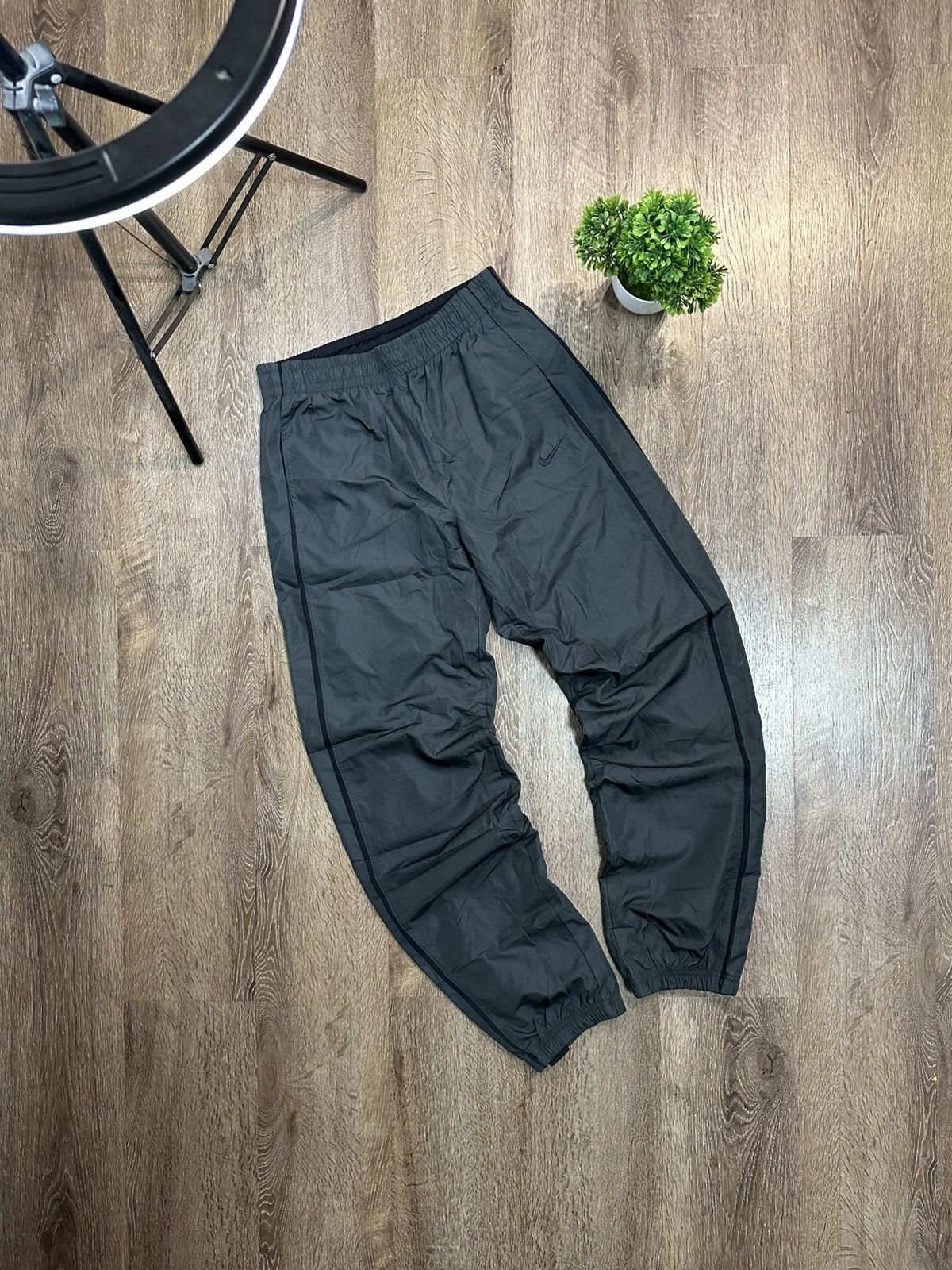Nike Nike Vintage Track Pants Y2K Size US 32 / EU 48 - 1 Thumbnail