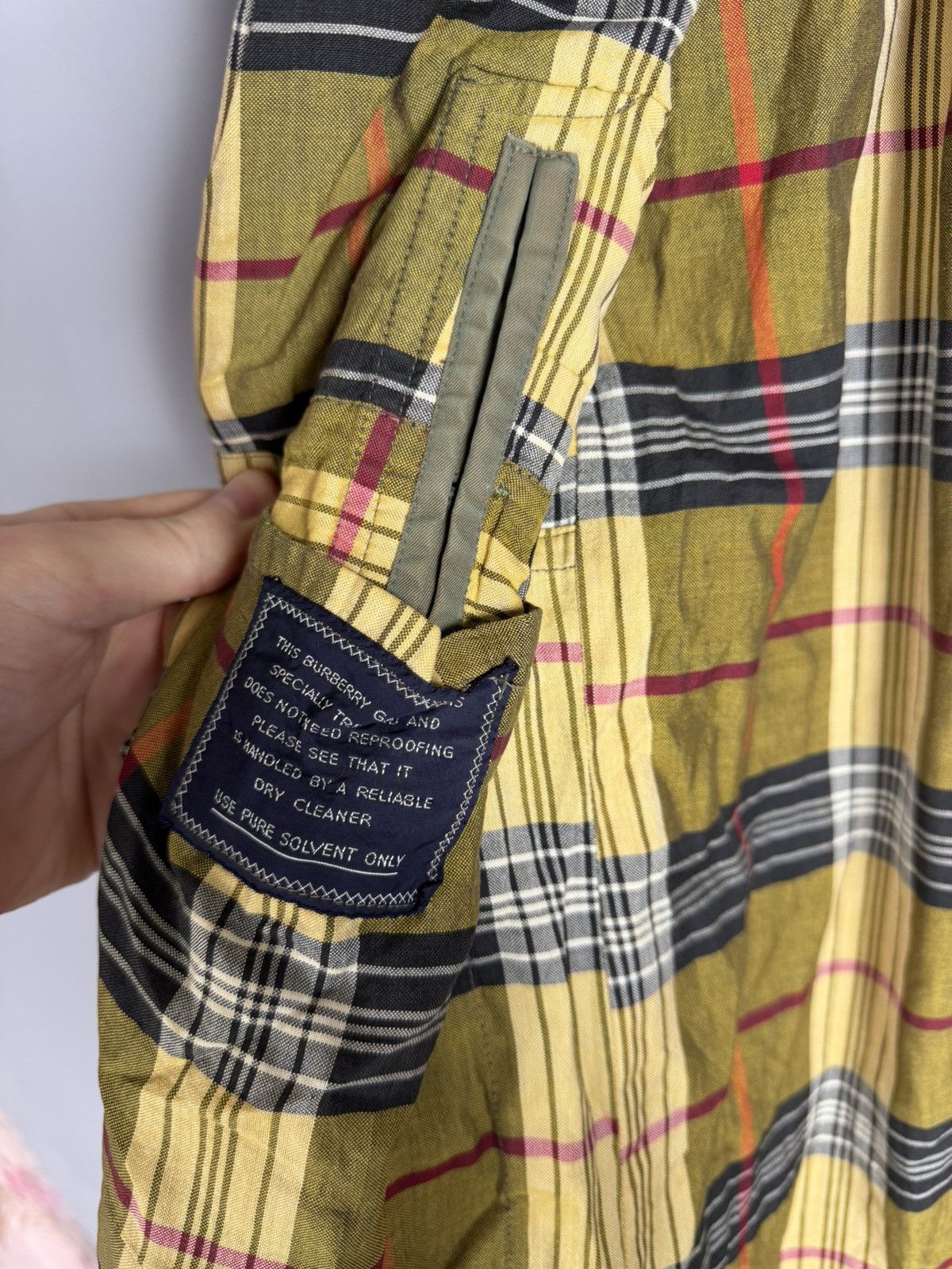 Vintage 90s Burberrys trench coat jacket