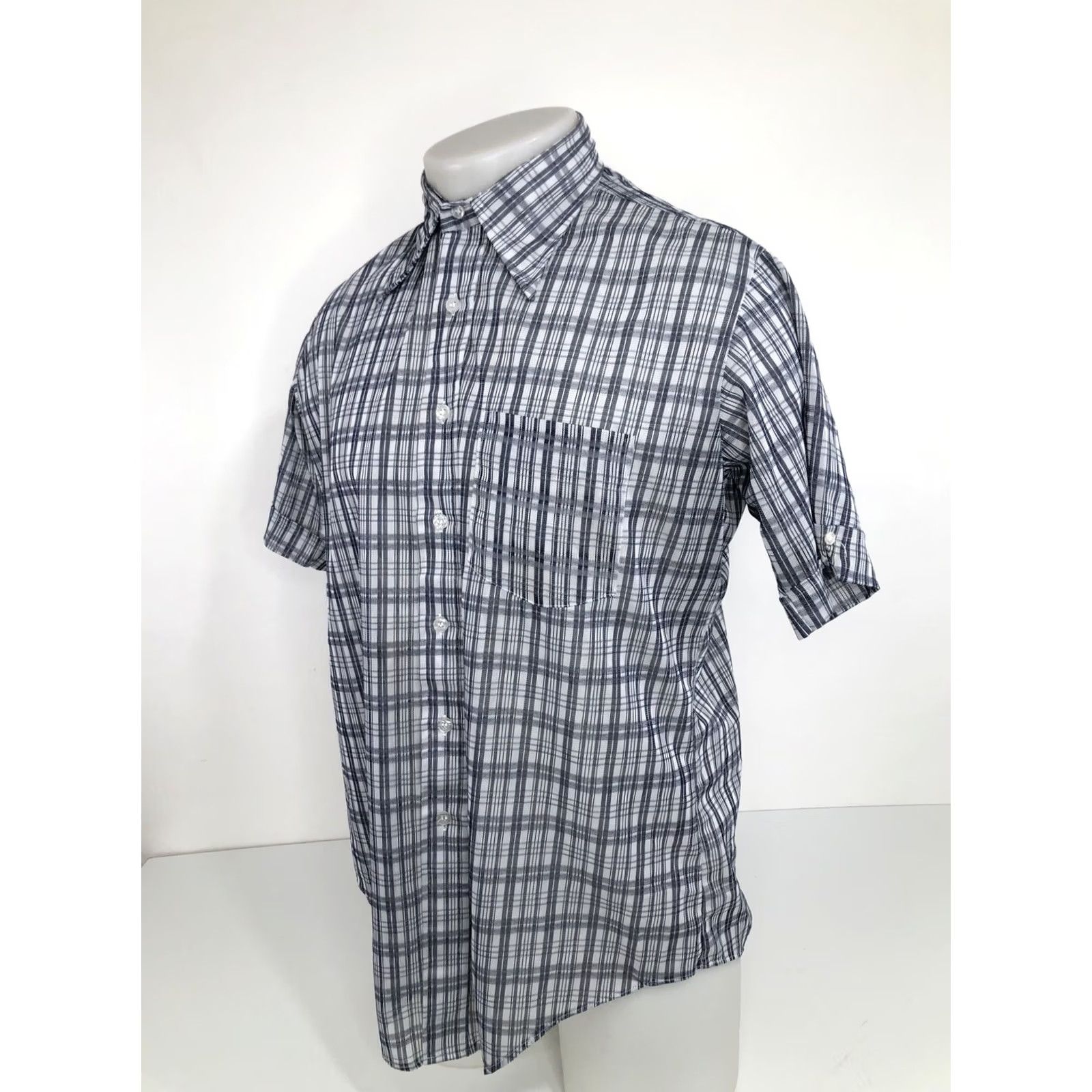 Vintage Cranbrook Plaid Knit Shirt 60s Mens 15.5 EXCELLENT Vintage Short Sleeve Button-Up Black White 1960s Mens B01 Size US L / EU 52-54 / 3 - 2 Thumbnail