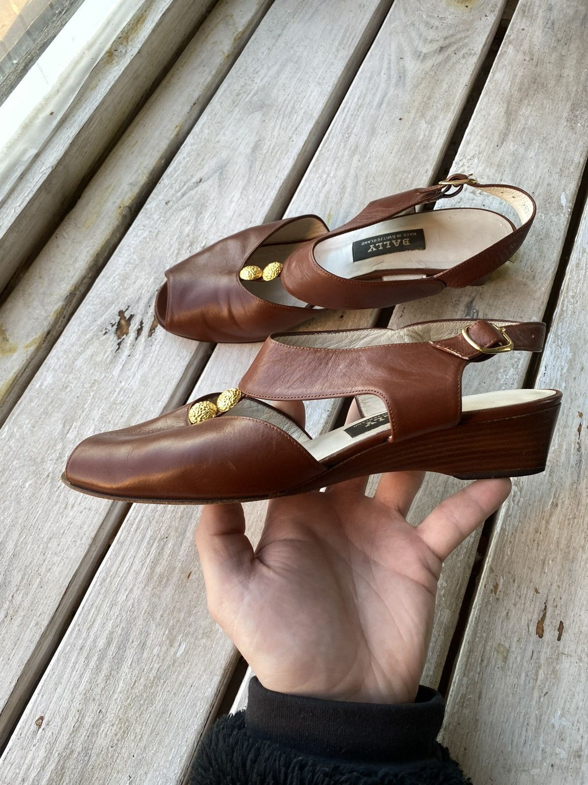 Bally × Designer Bally Made in Switzerland Leather Sandals with Gold Accents Size US 5 / IT 35 - 8 Thumbnail