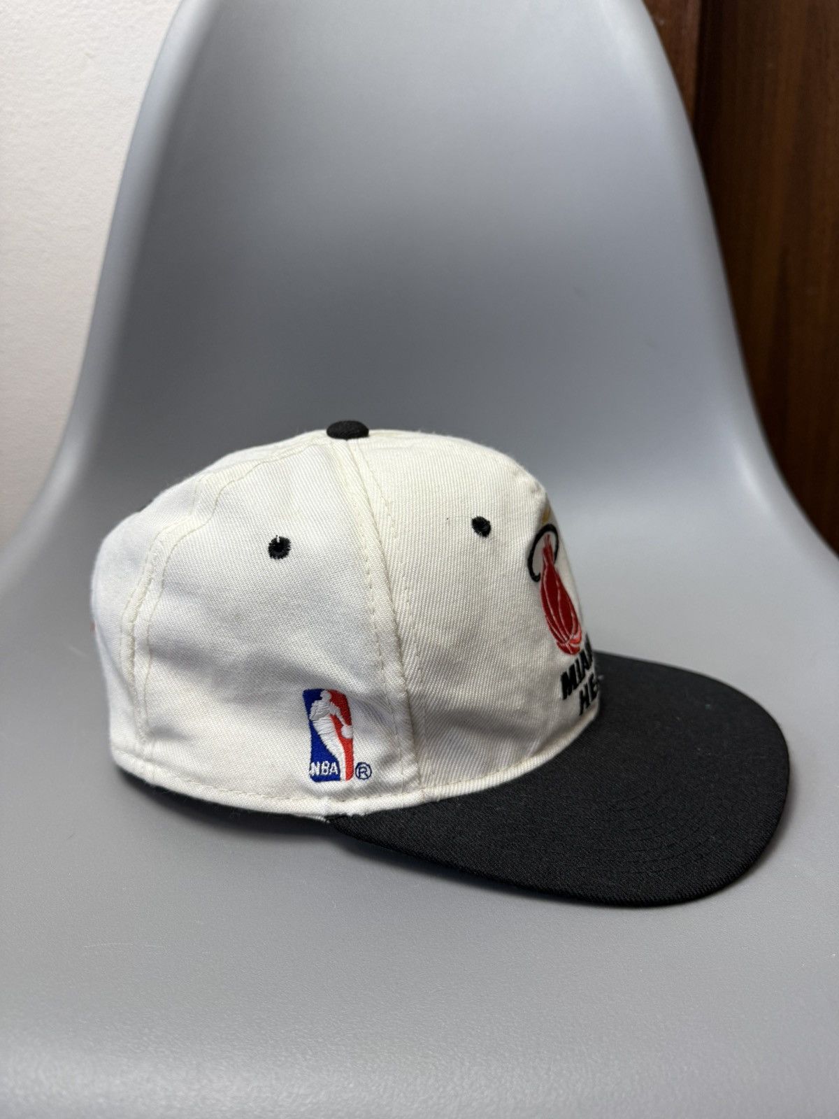 NBA Vintage Miami Heat Cap NBA Streetwear Rare Casual Fan Logo Size ONE SIZE - 3 Thumbnail