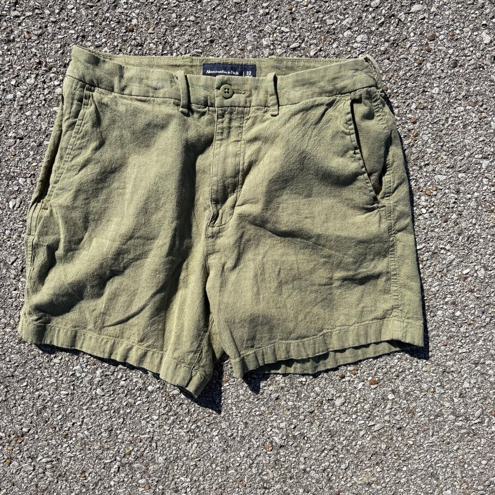 Abercrombie & Fitch Dress shorts Size US 32 / EU 48 - 1 Thumbnail