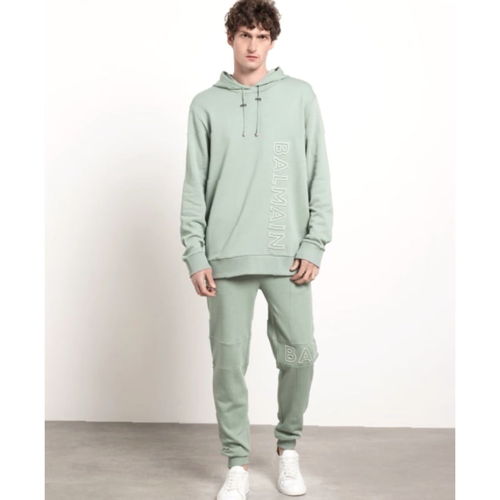 Balmain VINTAGE Balmain Paris Logo-Embossed Green Terry Hoodie L Mens Hoodie Logo Paris Green L Regular Pullover Size US L / EU 52-54 / 3 - 2 Thumbnail