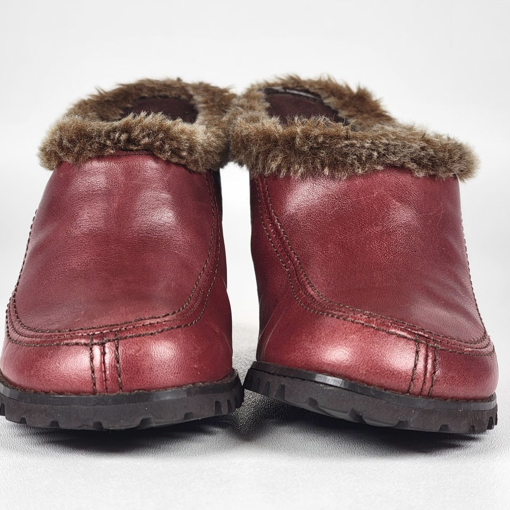 XOXO VINTAGE XOXO 90s Burgundy Leather CLOG Heels Fur Trim Mule Size 5.5 Ladies Size US 6 / IT 36 - 3 Thumbnail
