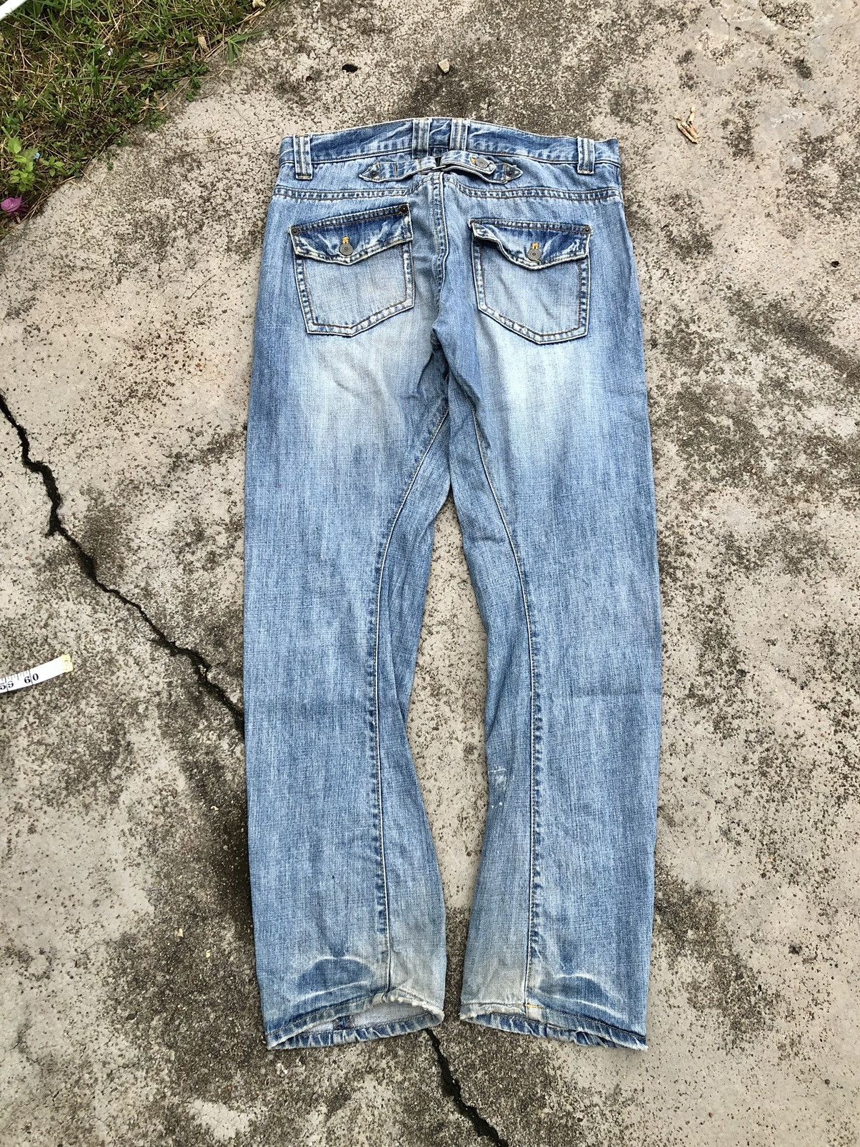 Global Work TWIST BUCKLE BACK DISTRESSED DENIM Size US 33 - 4 Thumbnail